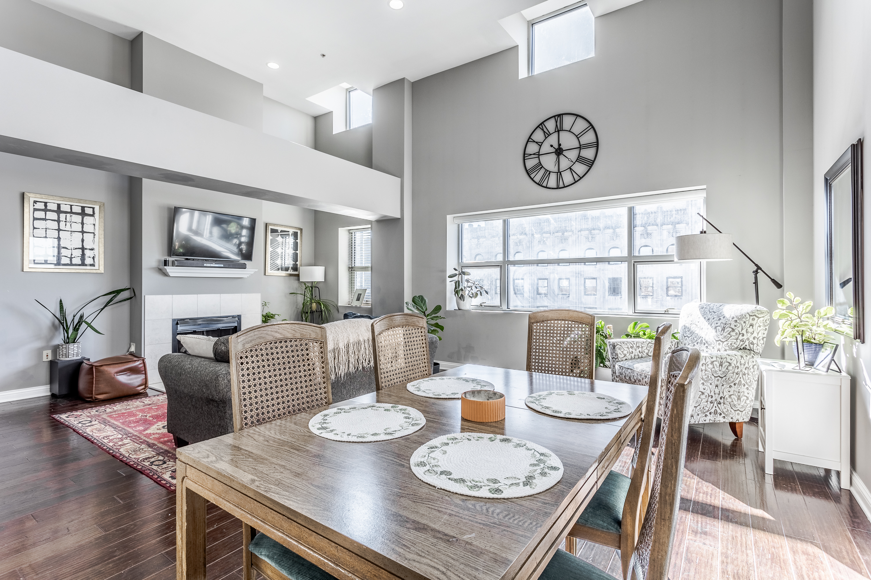 350 N Meridian Street Unit: UNIT 908