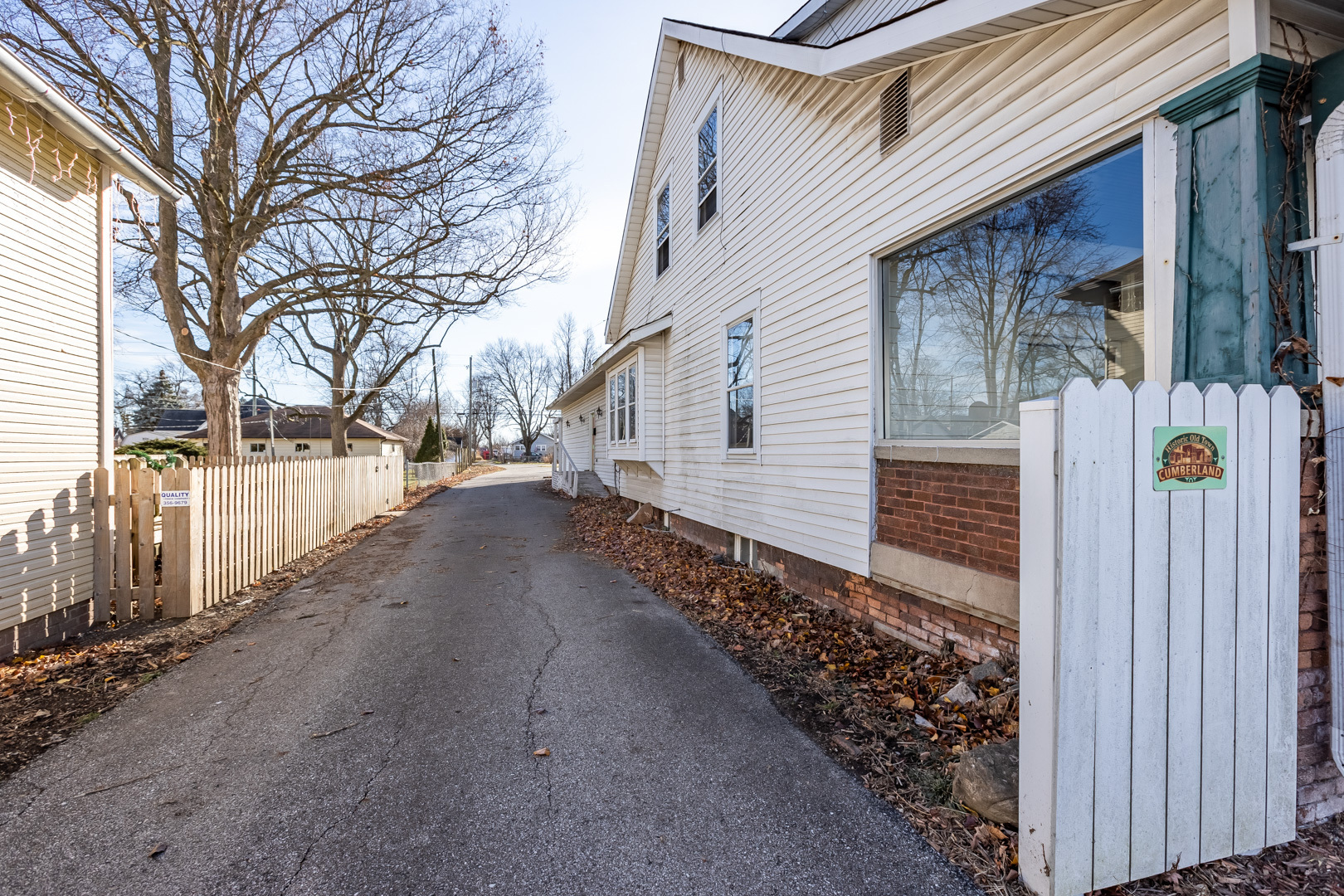 11817 E Washington Street