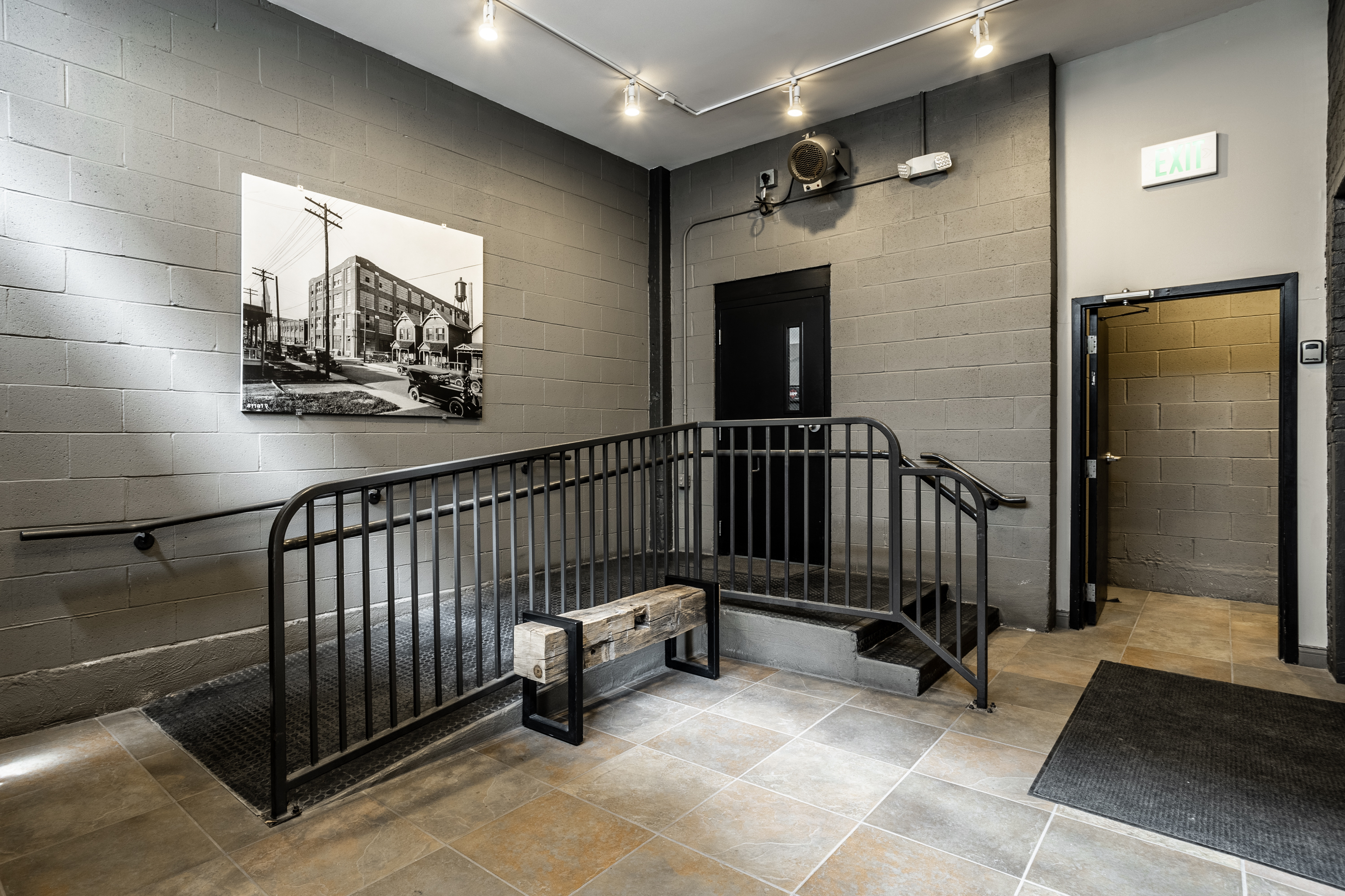 630 N College Avenue Unit: 407