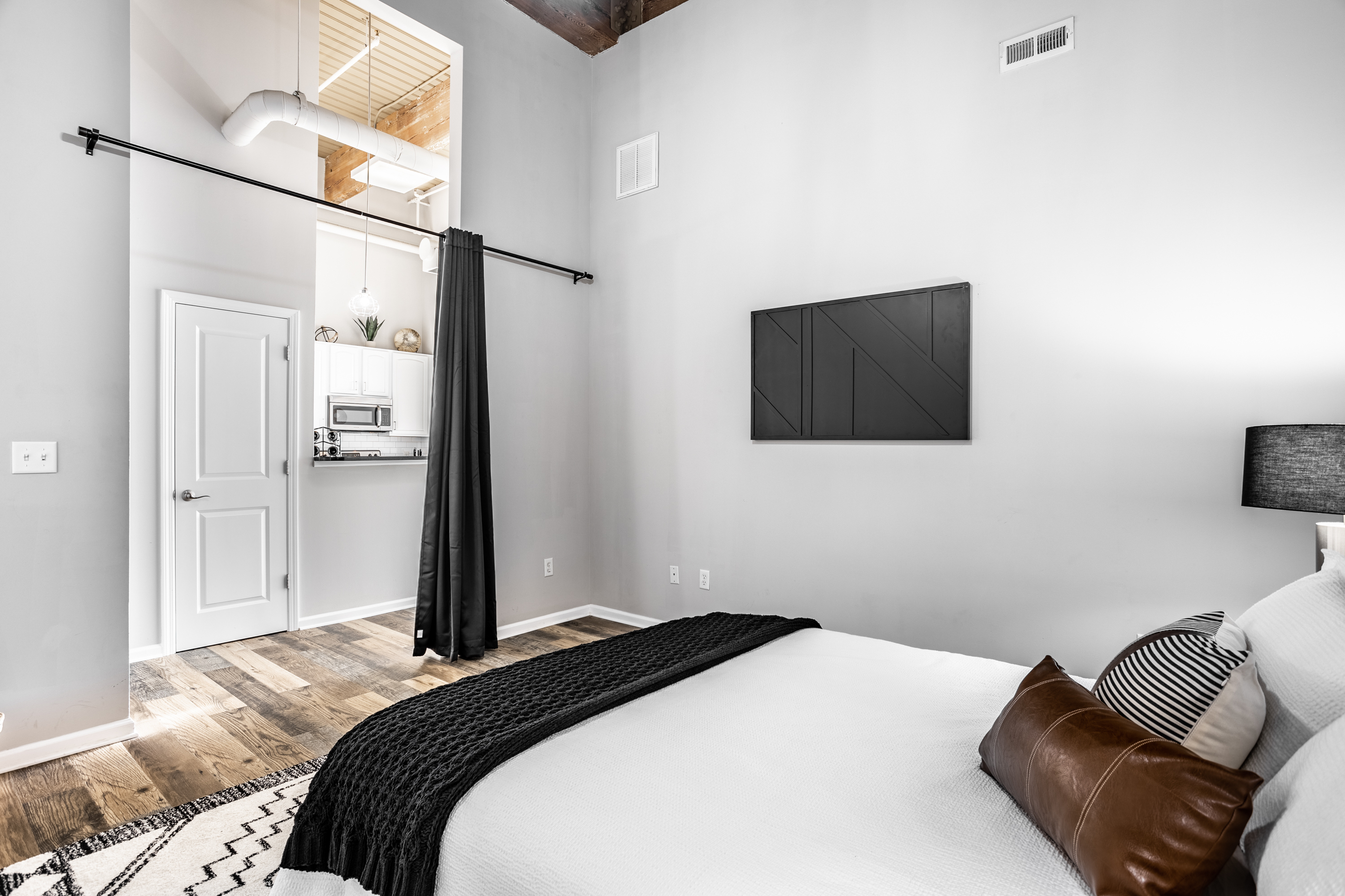 630 N College Avenue Unit: 407