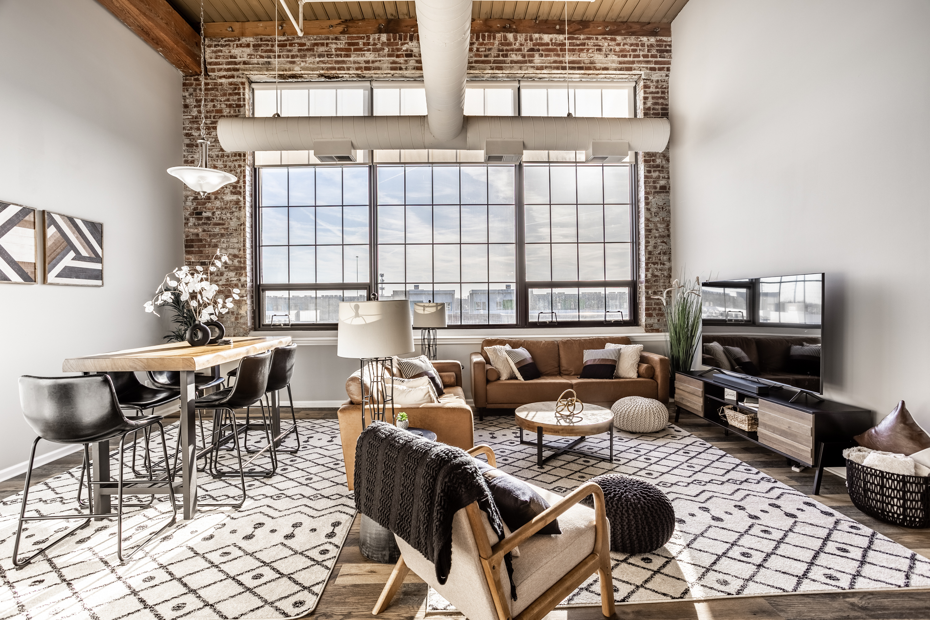 630 N College Avenue Unit: 407