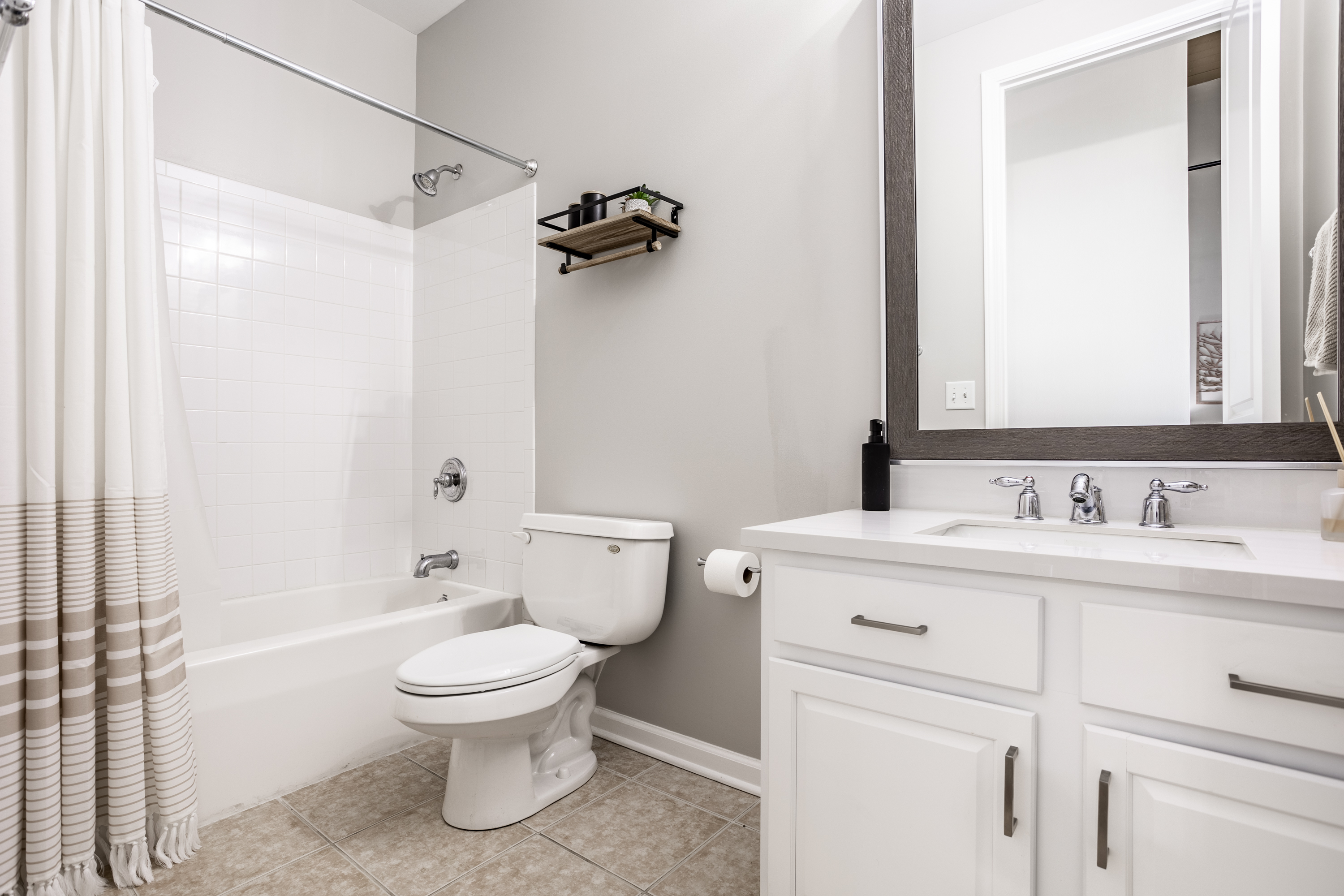 630 N College Avenue Unit: 407