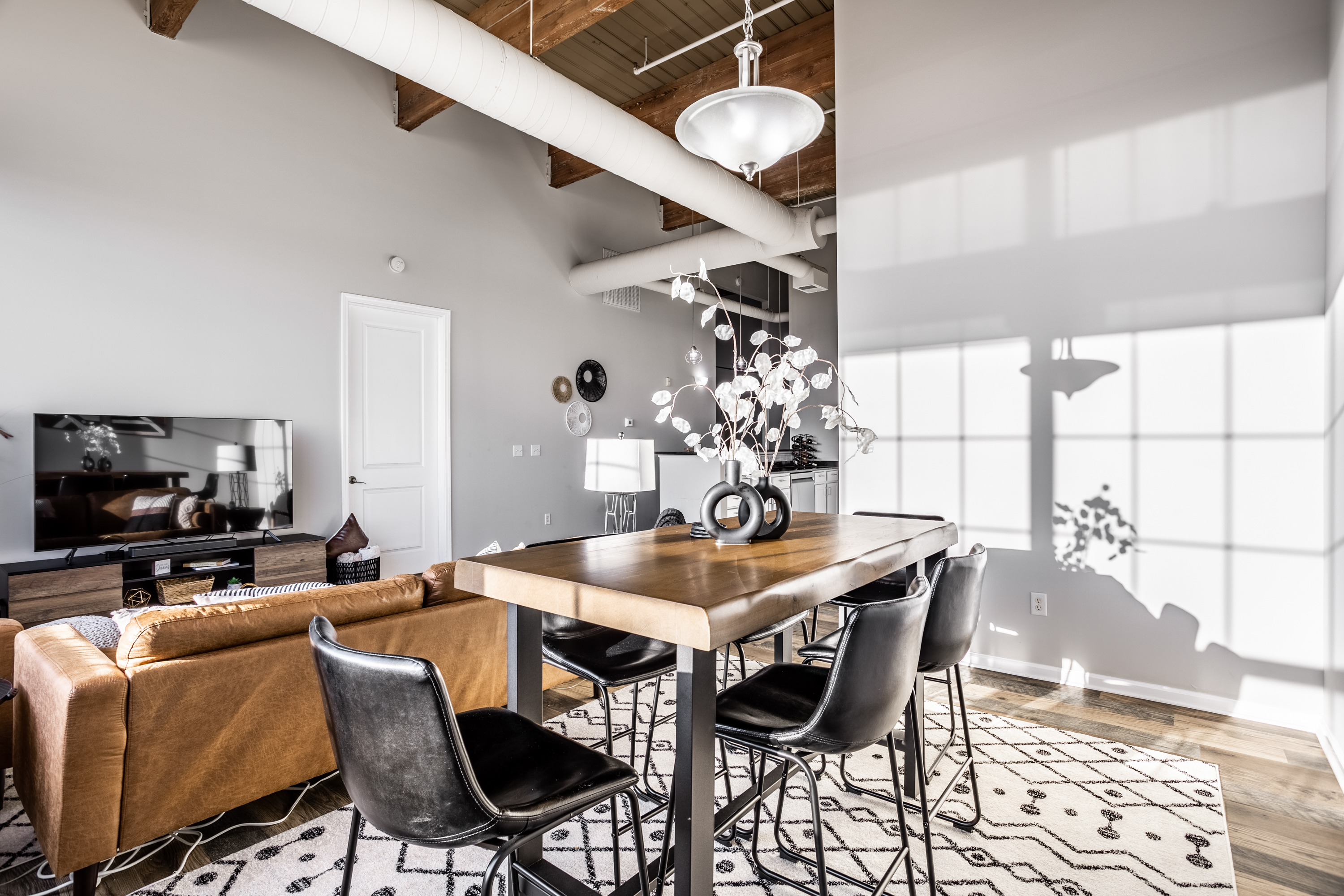 630 N College Avenue Unit: 407