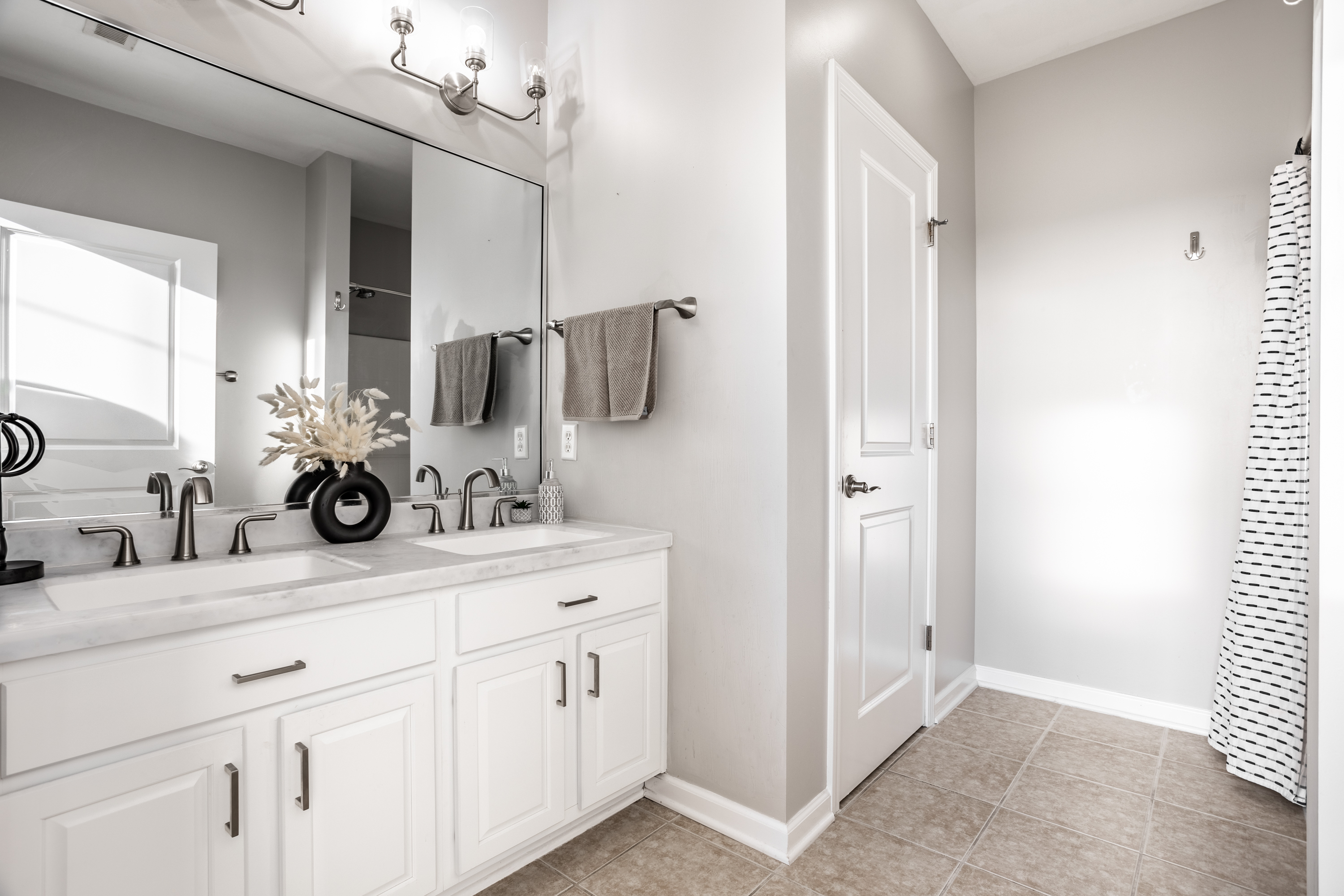 630 N College Avenue Unit: 407