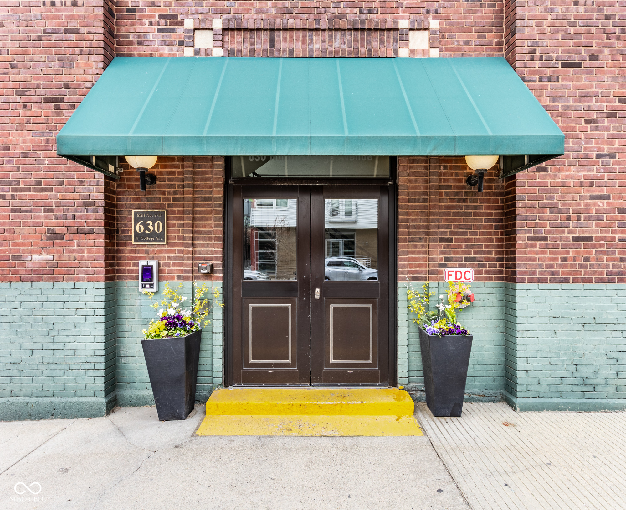 630 N College Avenue Unit: 305