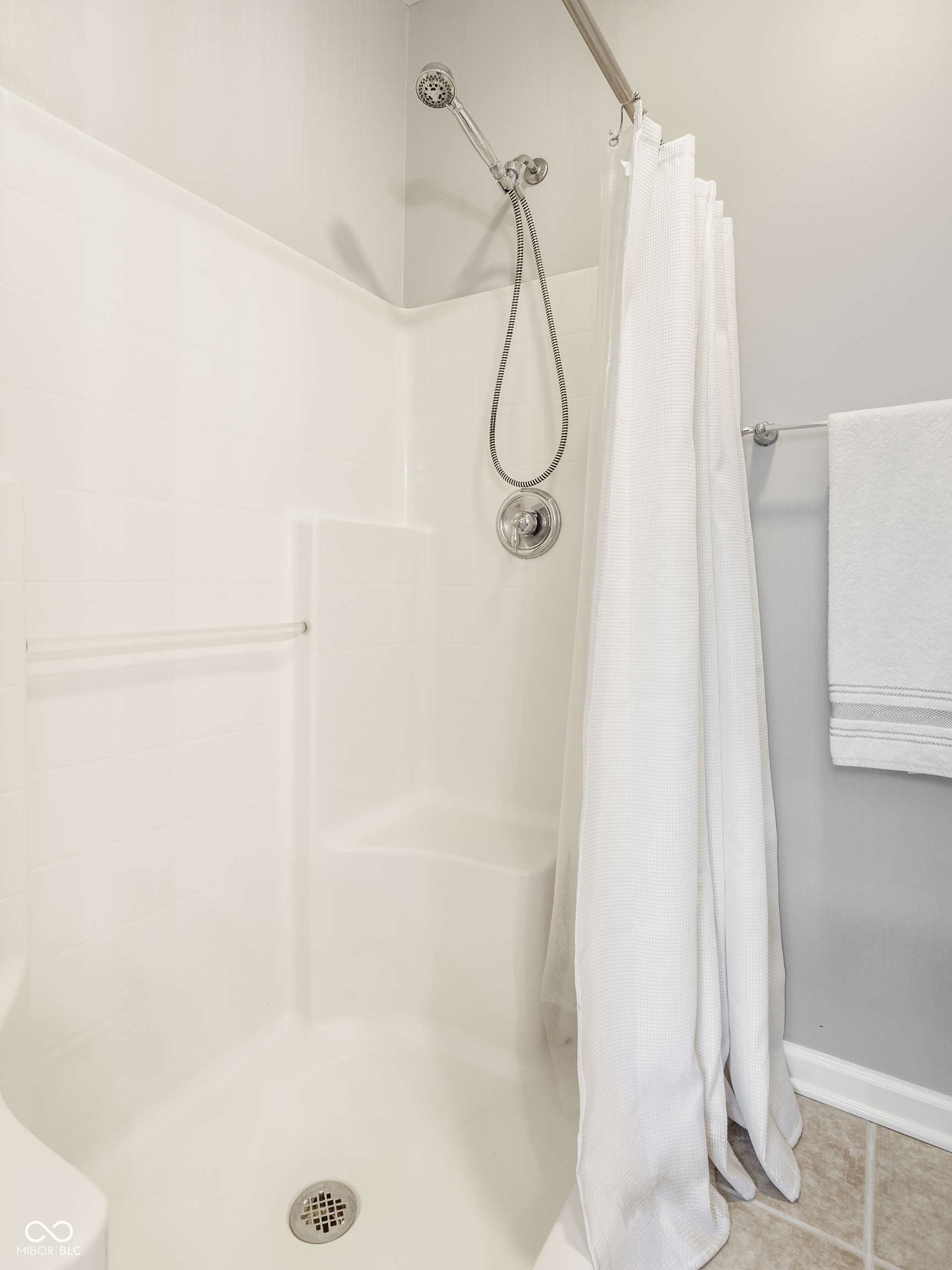 630 N College Avenue Unit: 305