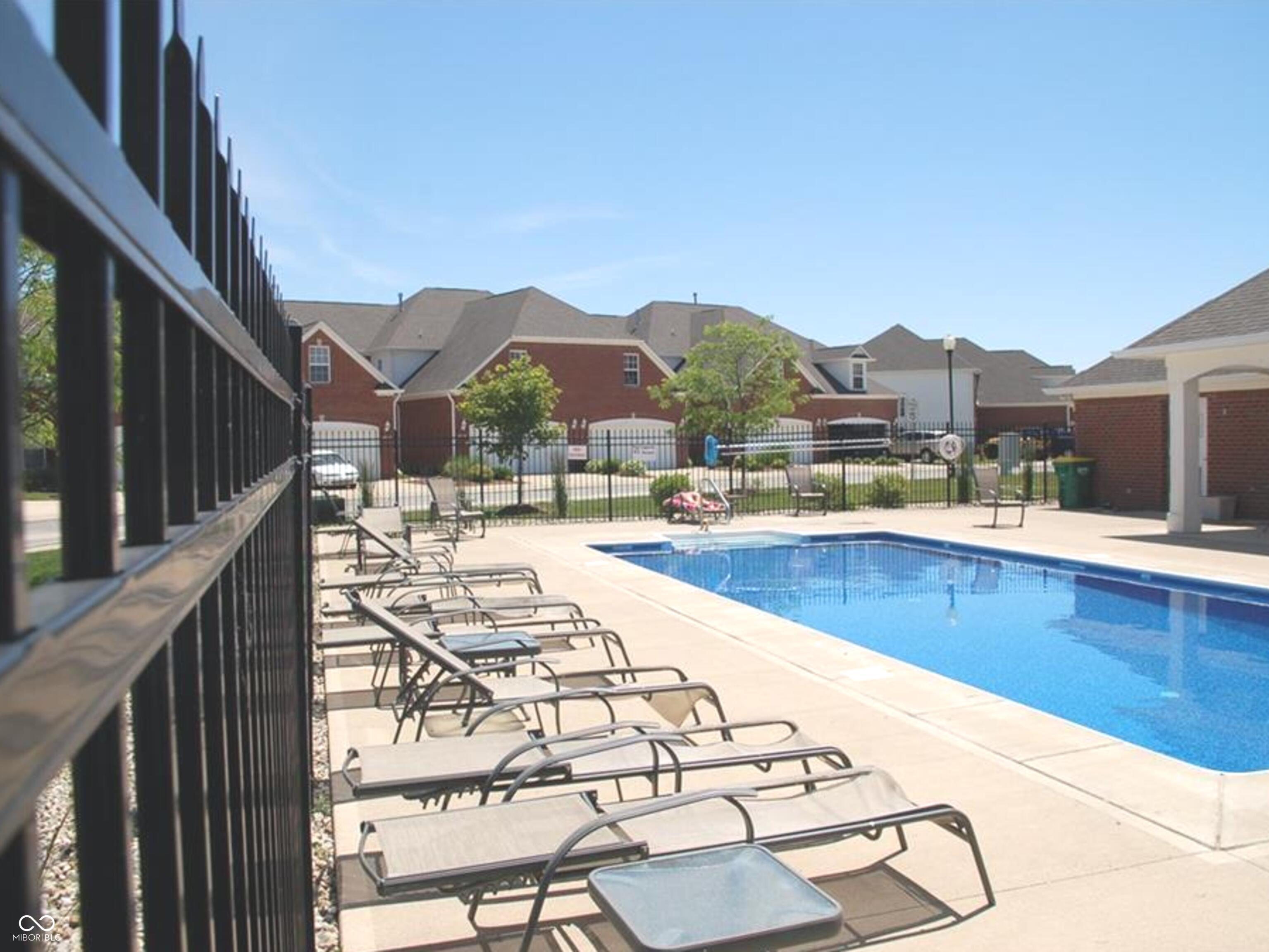 16321 Meadowlands Court