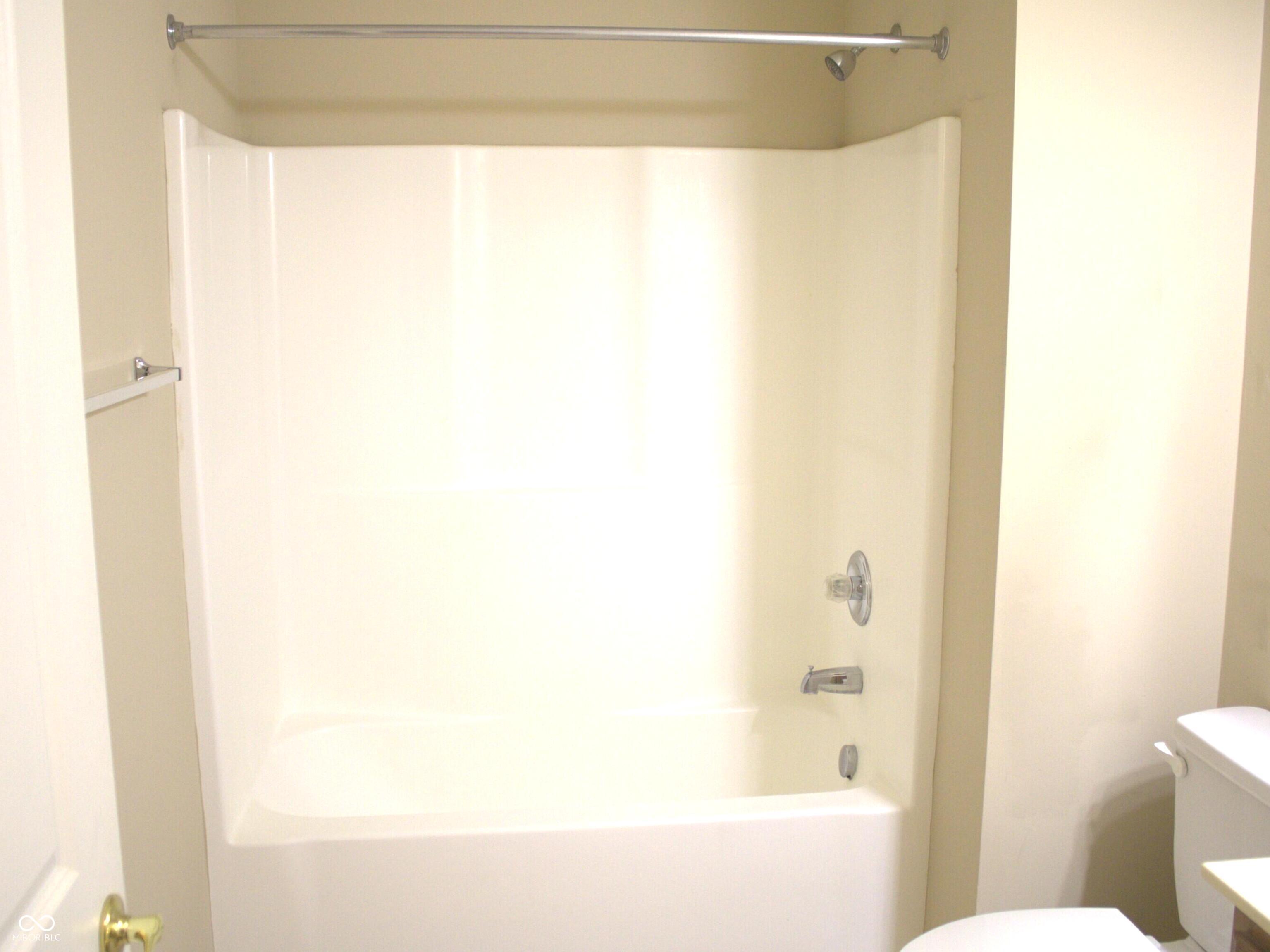 16321 Meadowlands Court