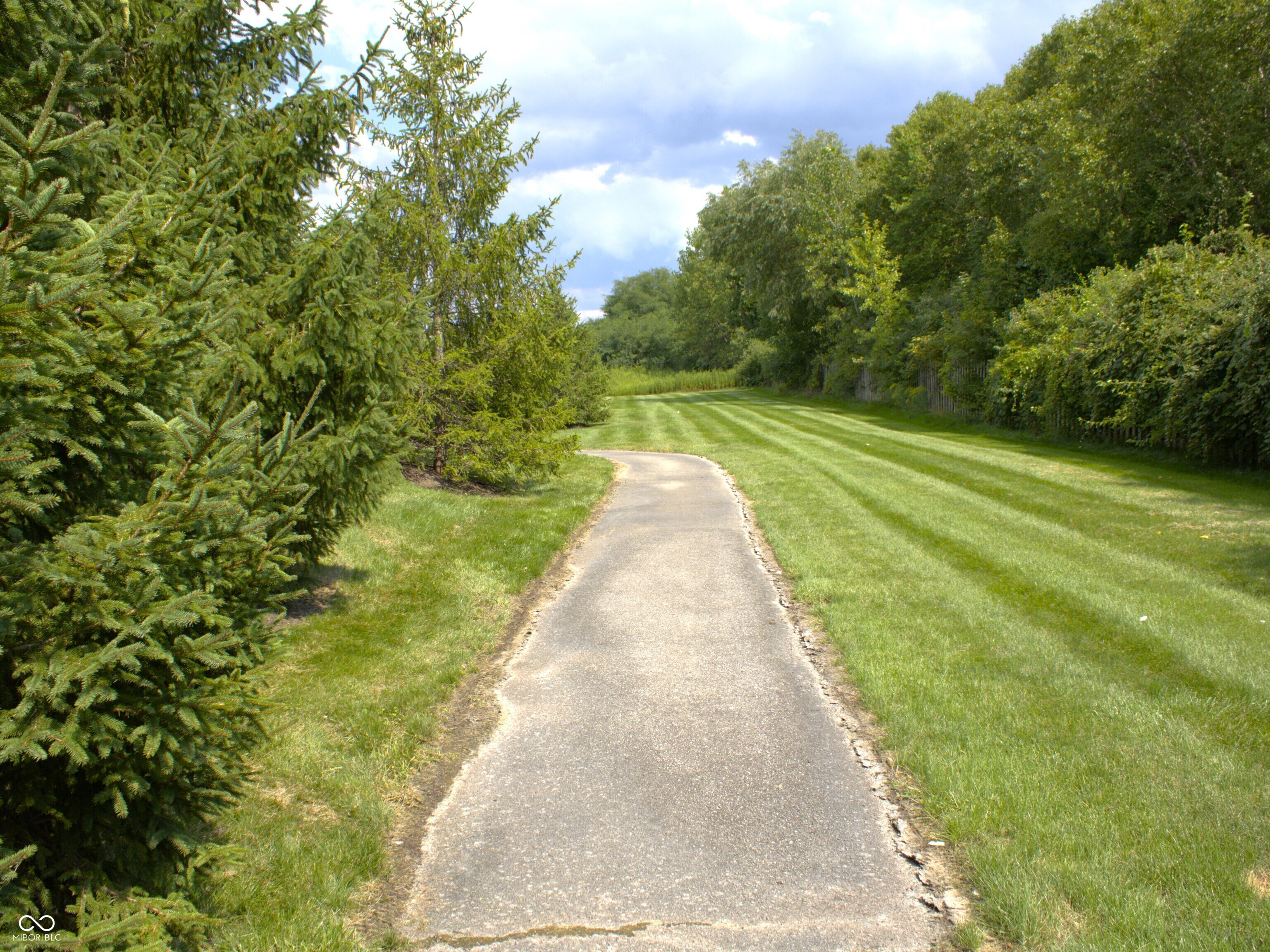 16321 Meadowlands Court