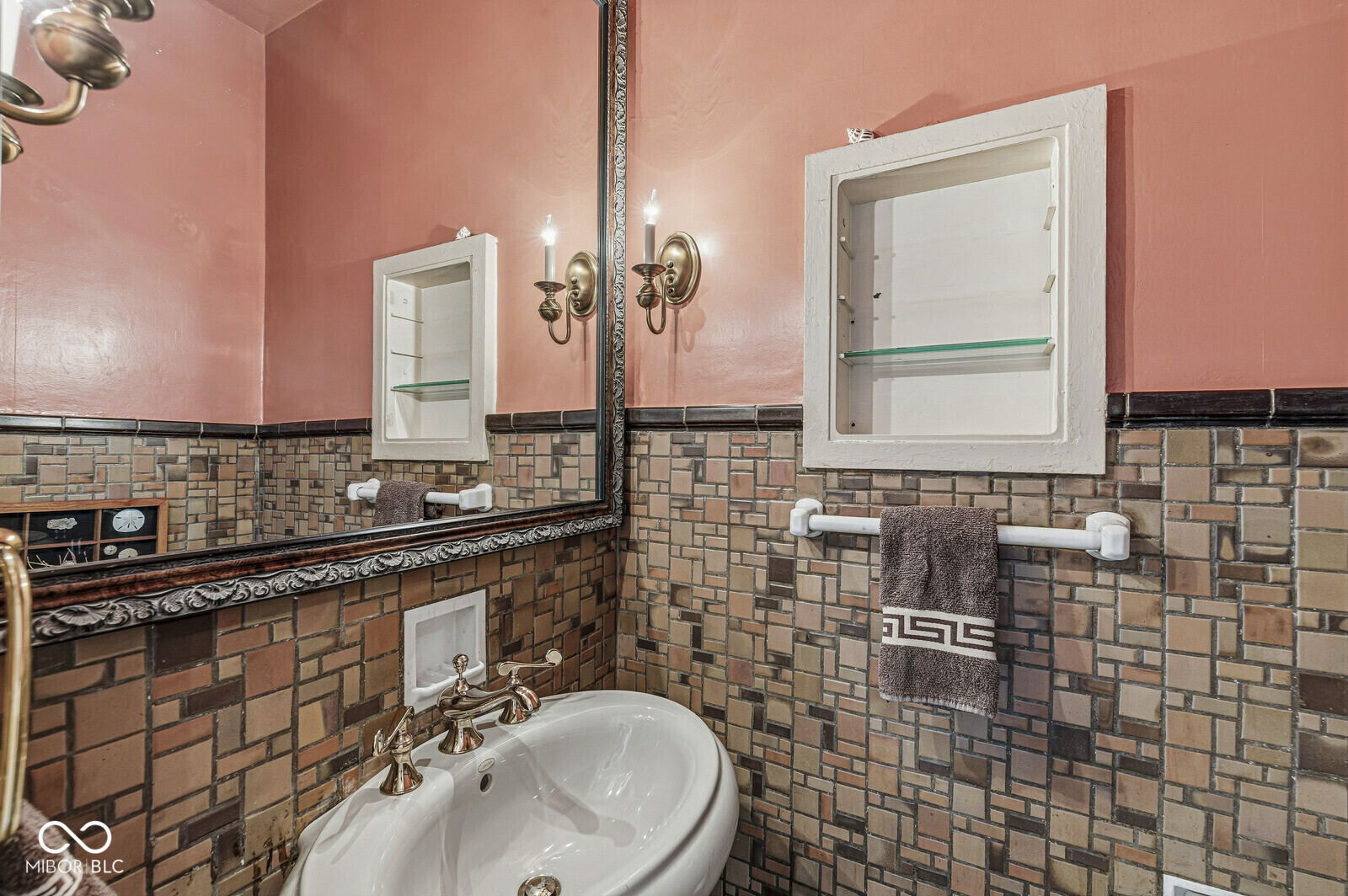 5365 N Washington Boulevard