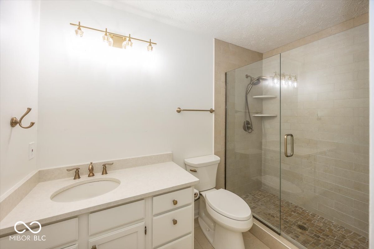 11740 Glenbrook Court Unit: UNIT 103
