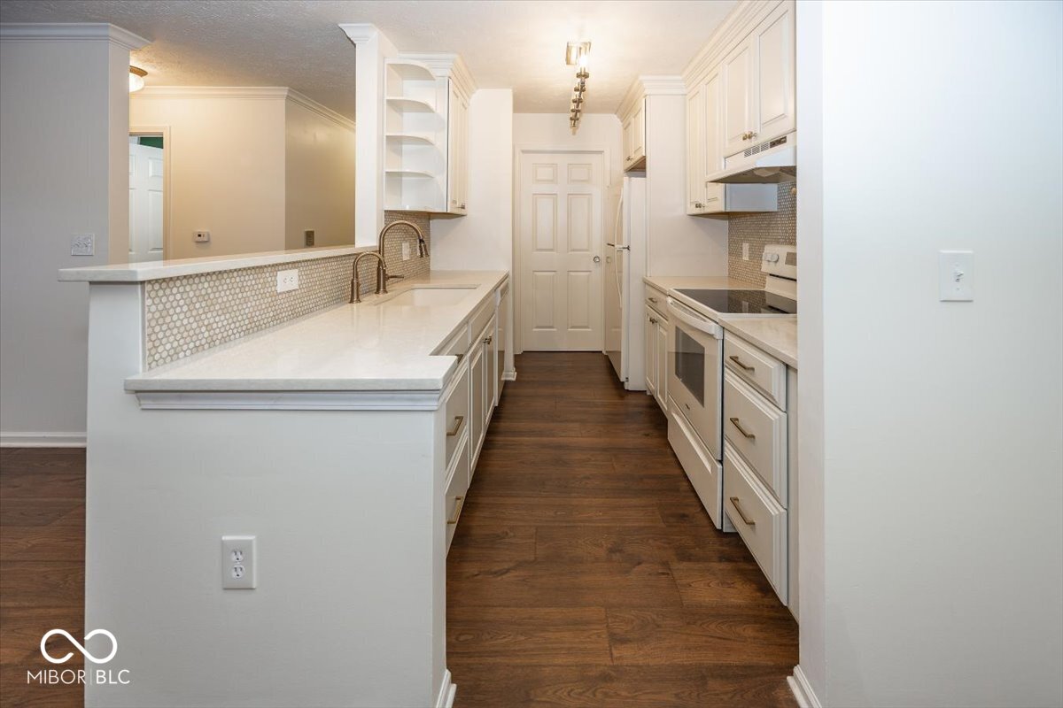 11740 Glenbrook Court Unit: UNIT 103