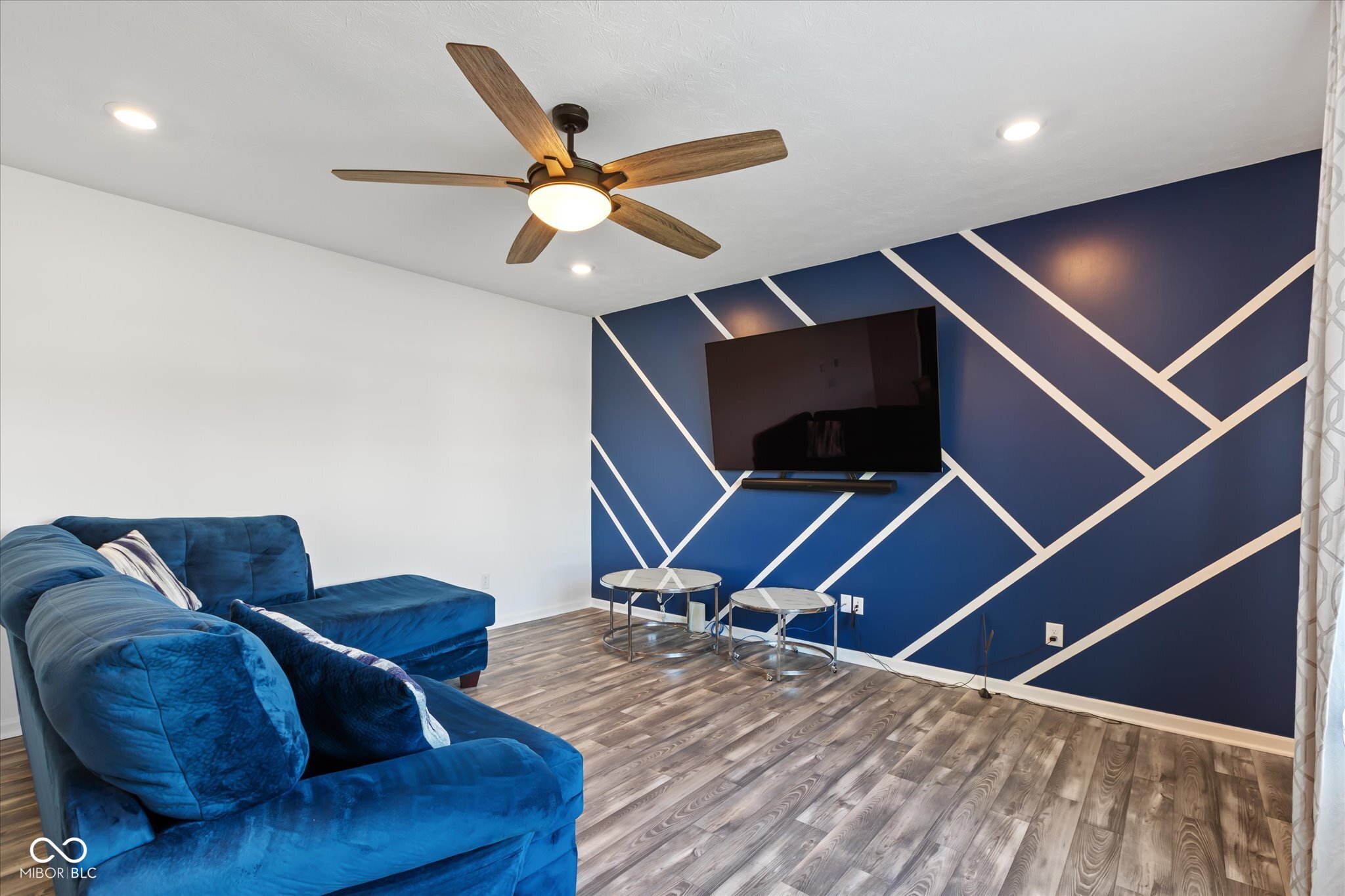 6910 Honeysuckle Way