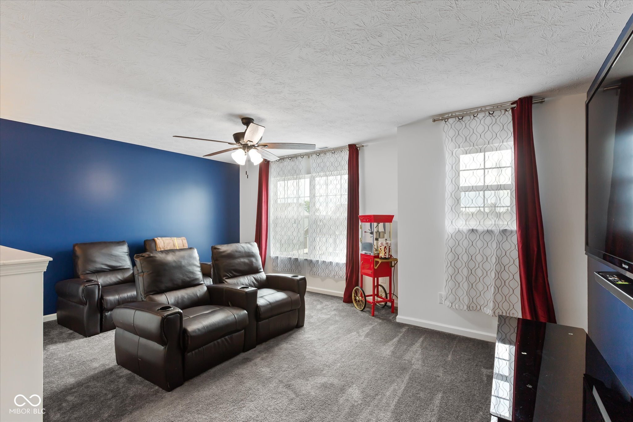 6910 Honeysuckle Way