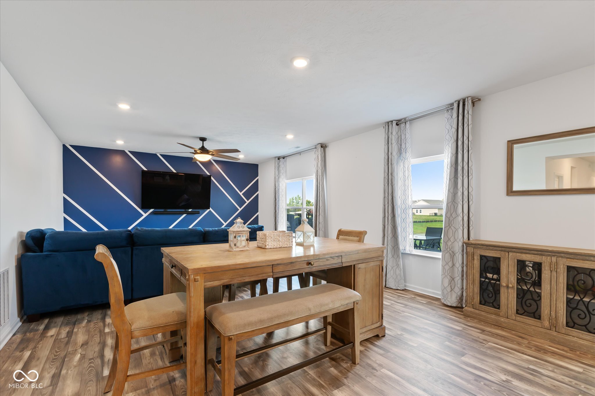 6910 Honeysuckle Way