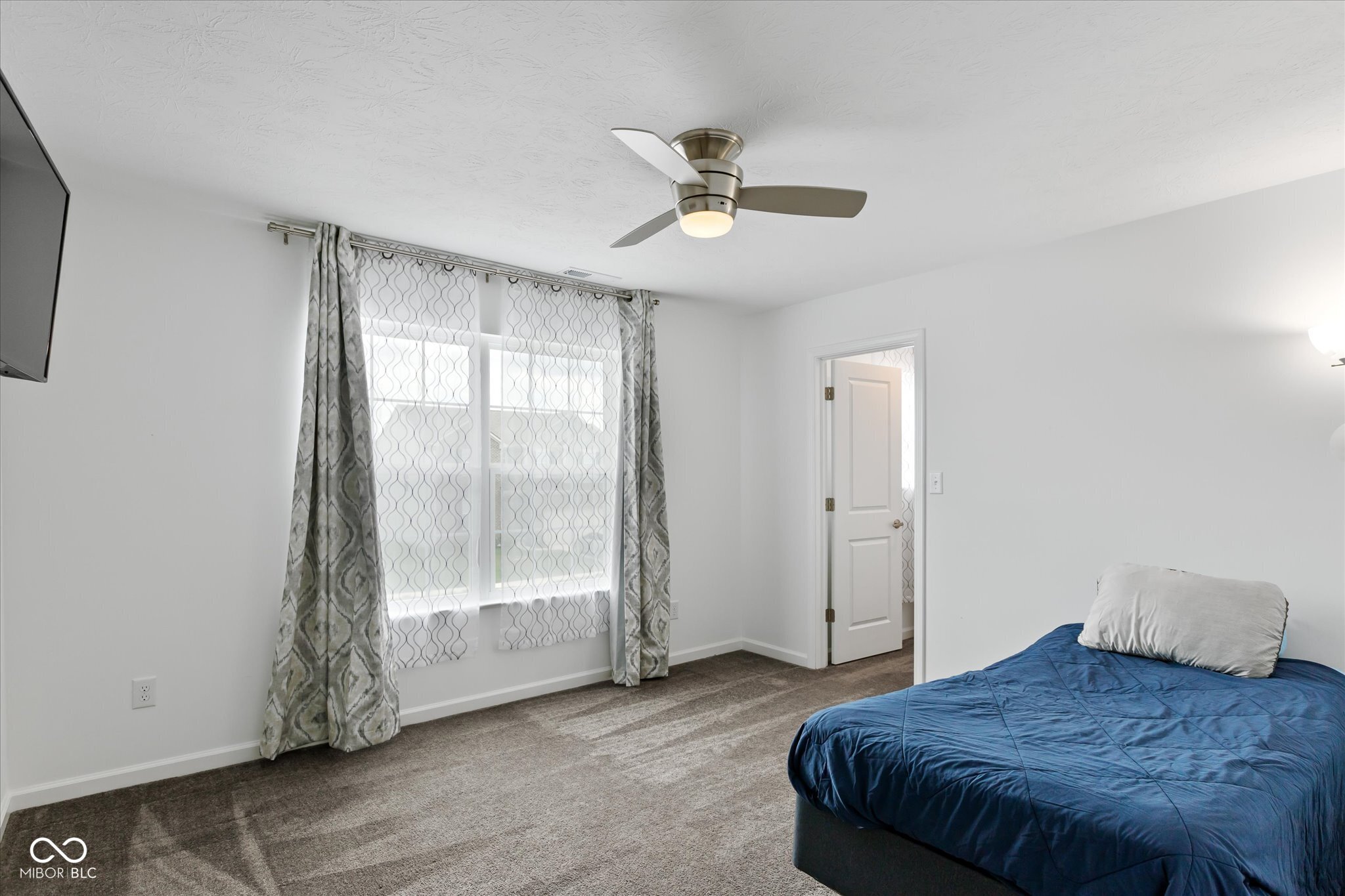 6910 Honeysuckle Way