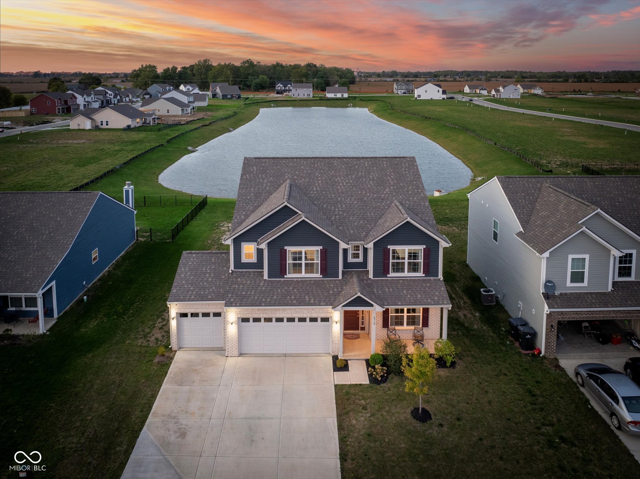 6910 Honeysuckle Way