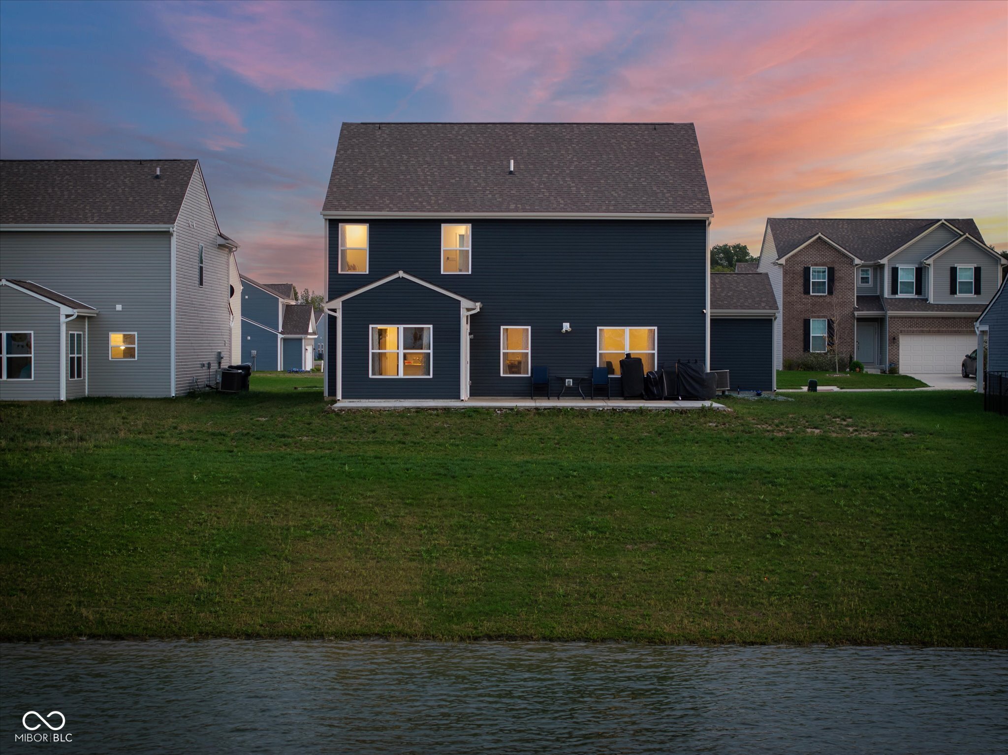 6910 Honeysuckle Way