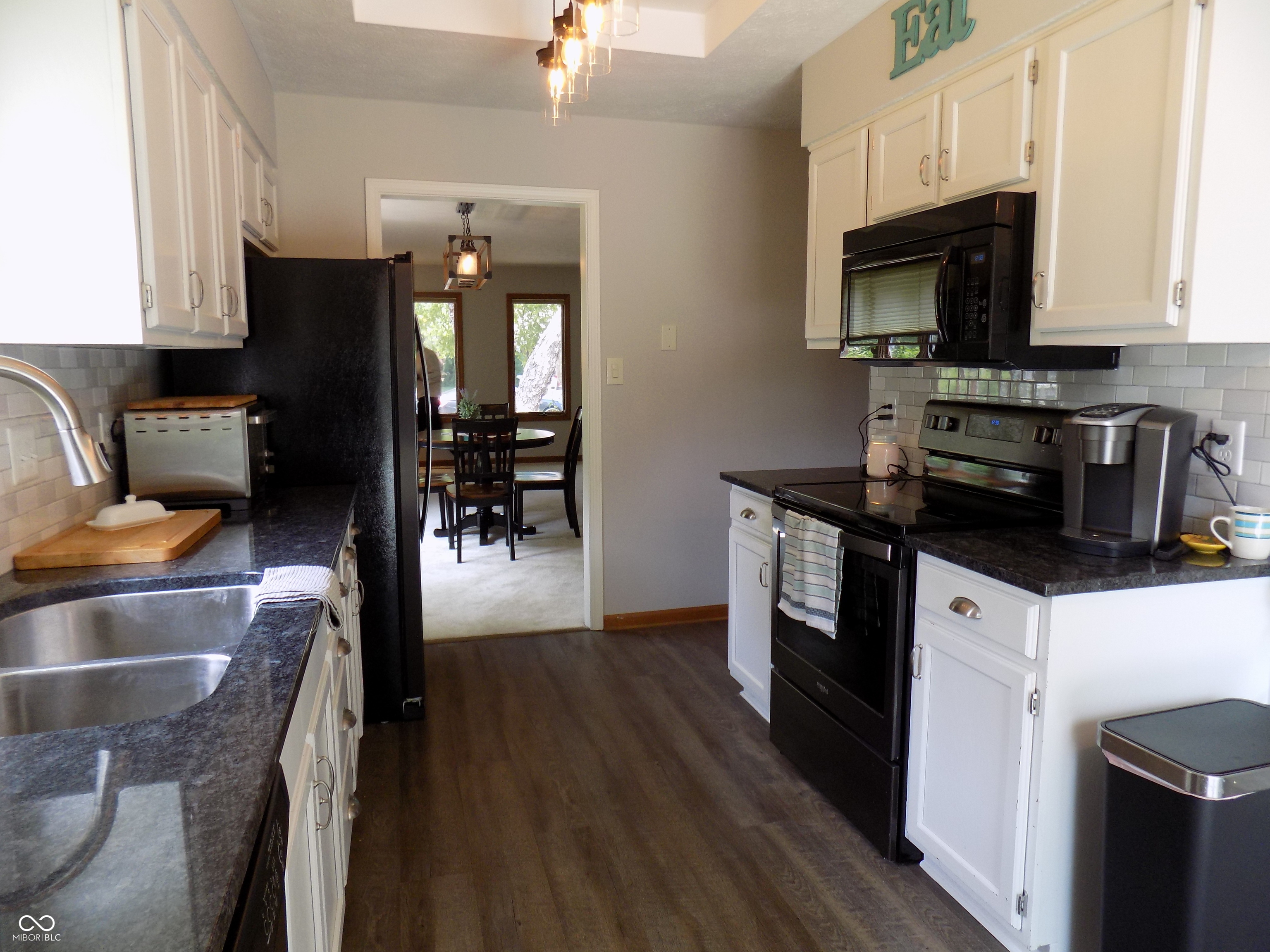 1221 Briarwood Drive