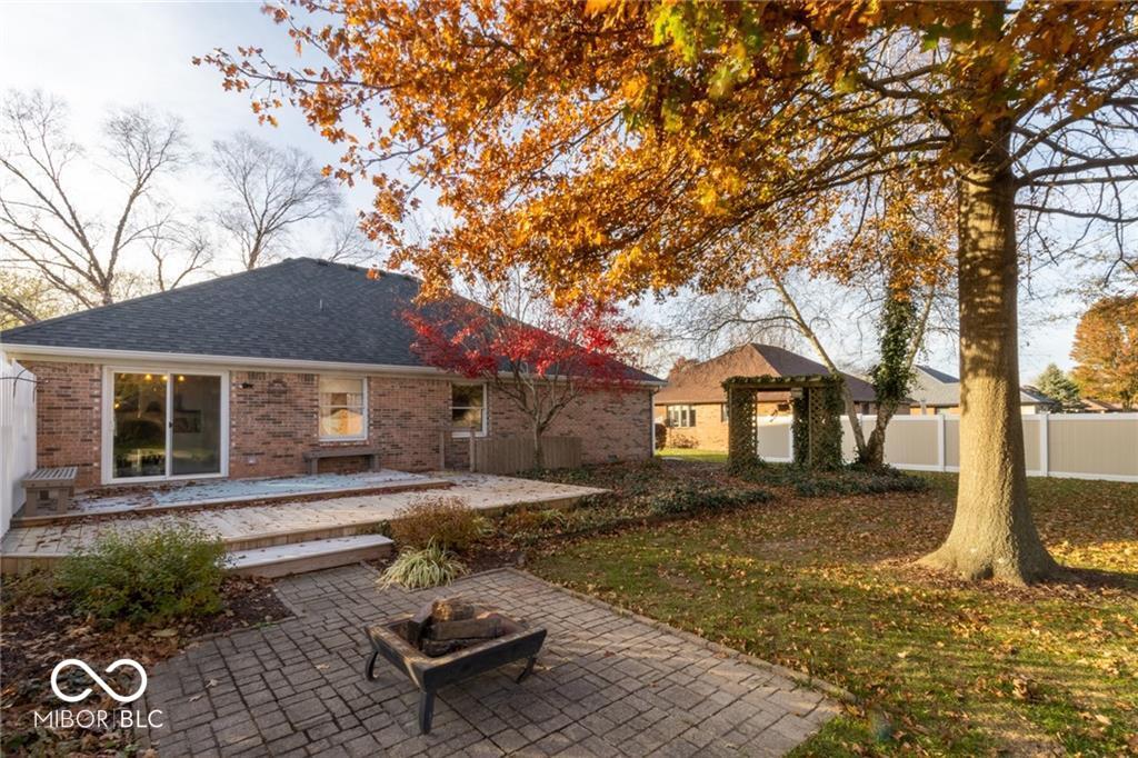 1221 Briarwood Drive