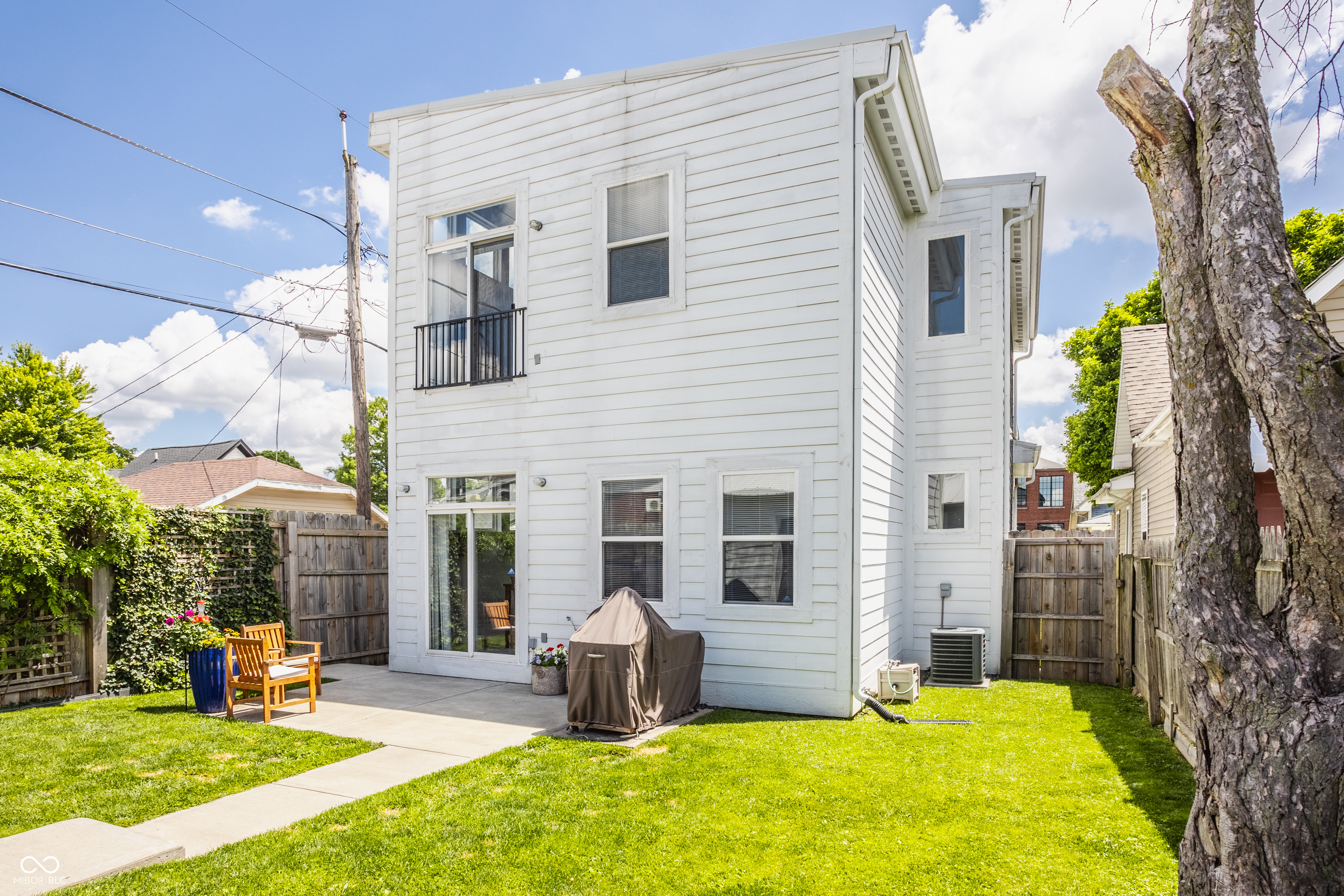 1244 Ringgold Avenue