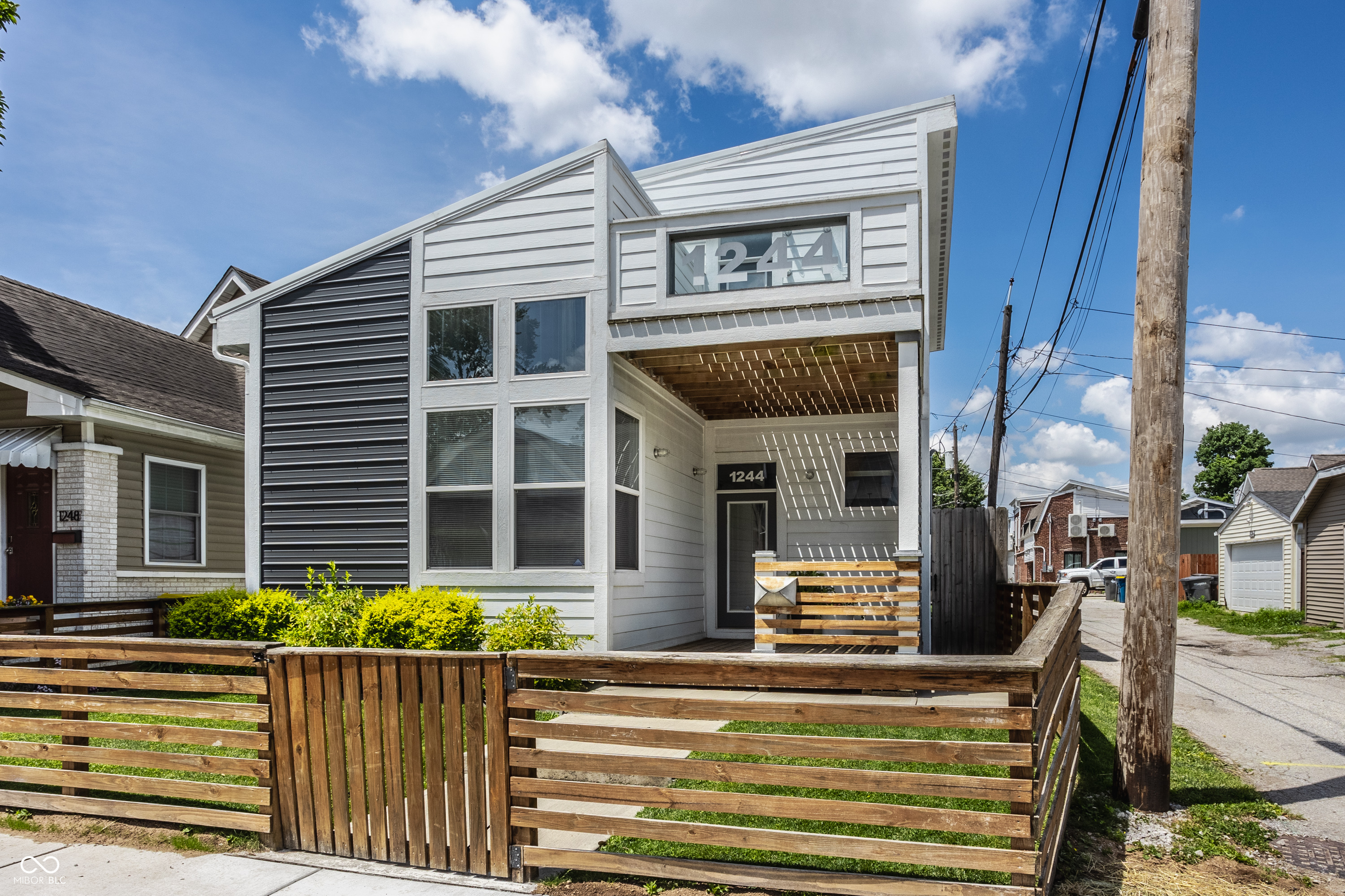 1244 Ringgold Avenue