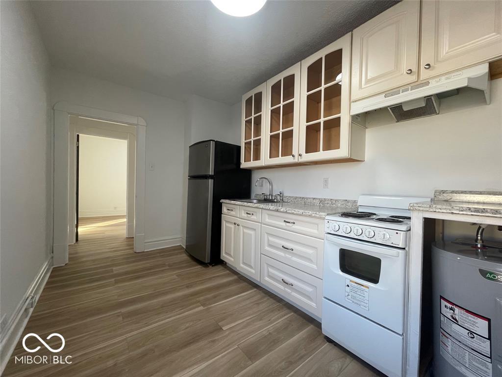 278 1/2 N Addison Street