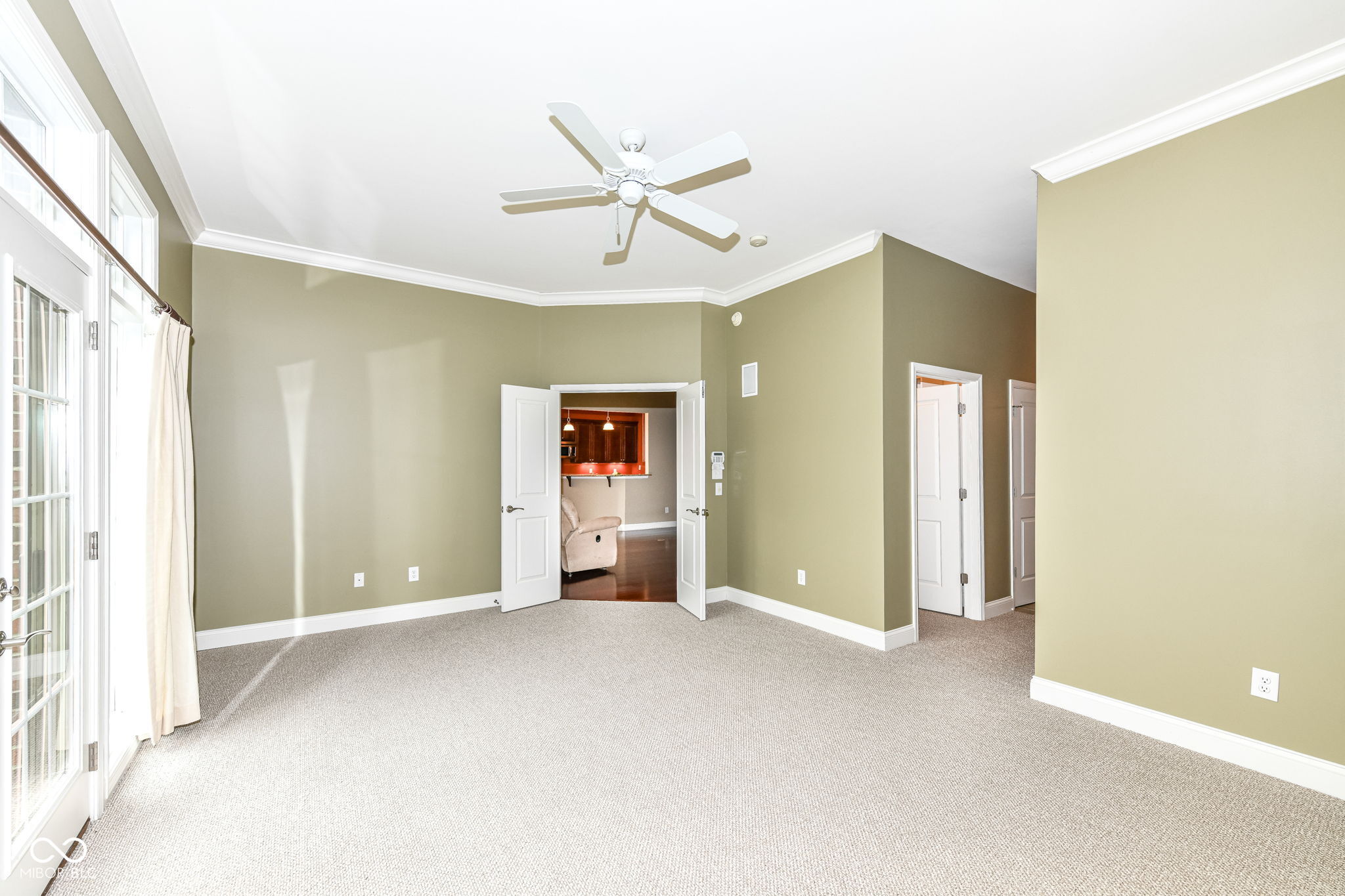 6471 Meridian Parkway Unit: APT D