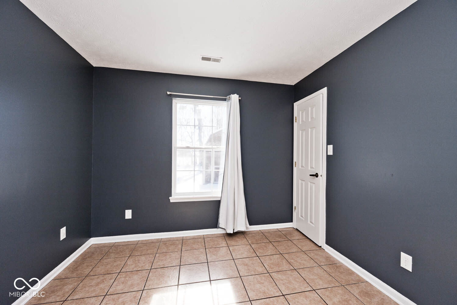 6338 Cooper Pointe Drive