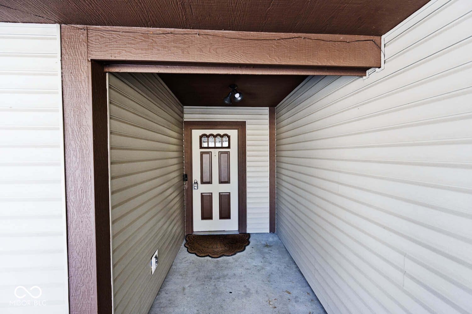 6338 Cooper Pointe Drive