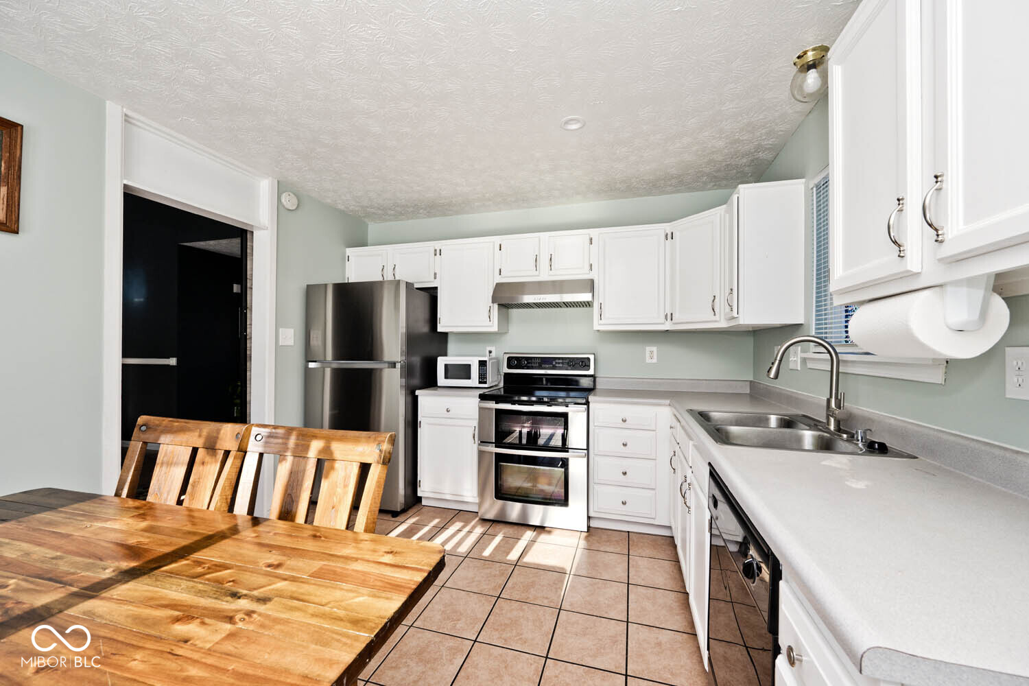6338 Cooper Pointe Drive