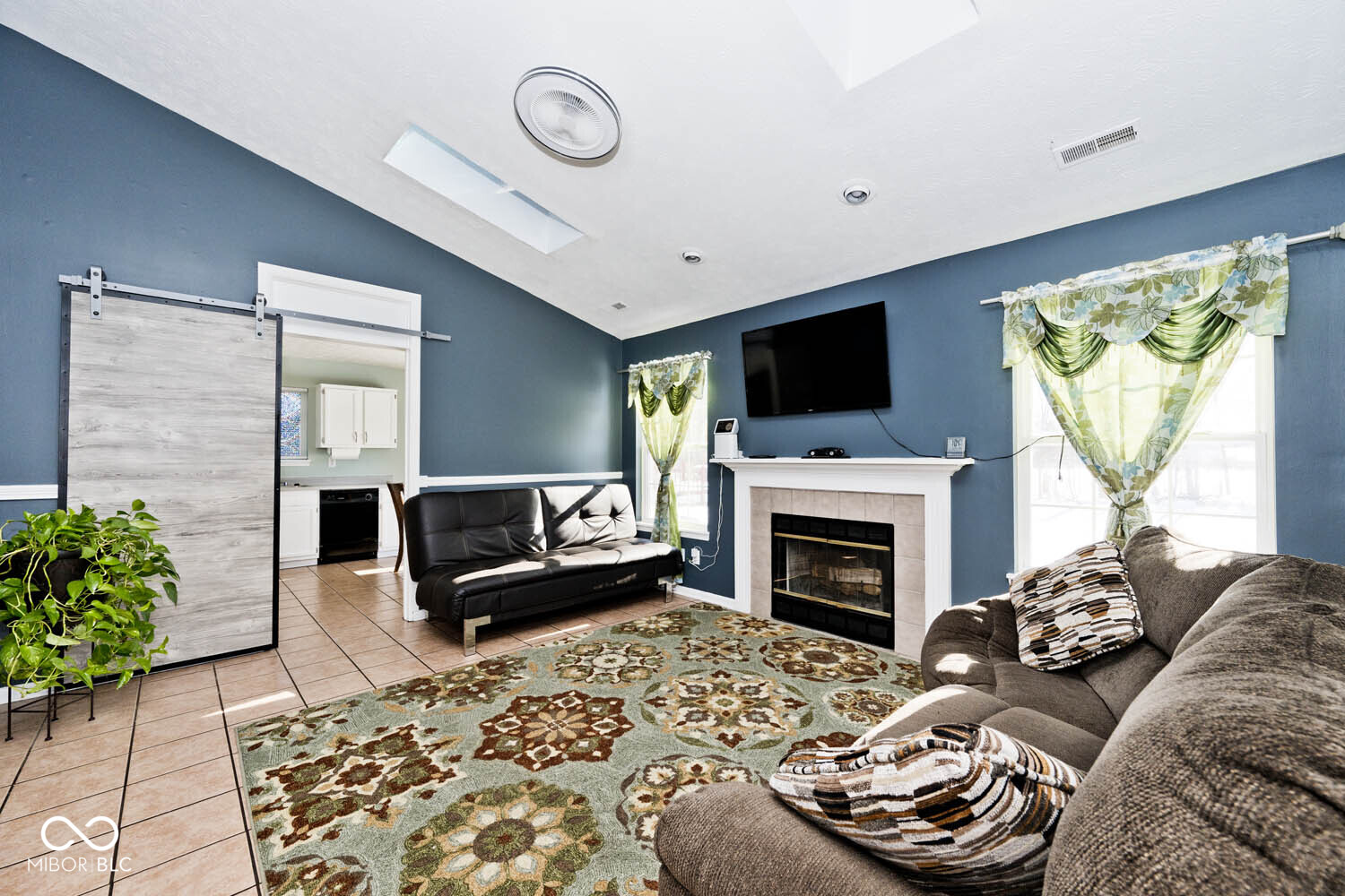 6338 Cooper Pointe Drive