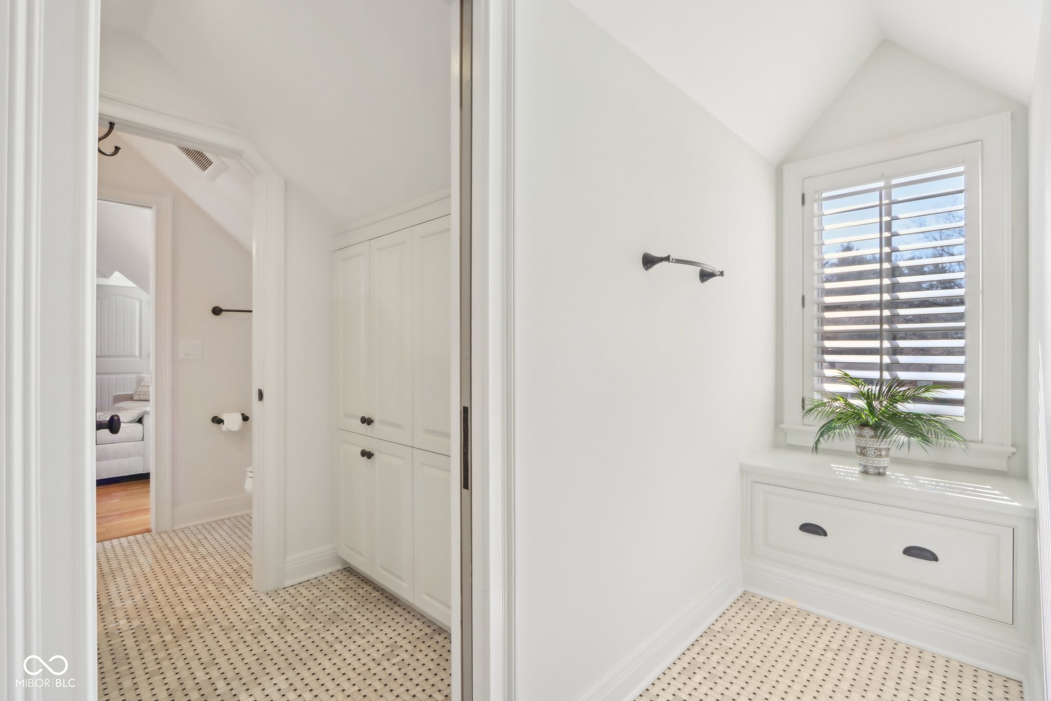 7837 Dean Road