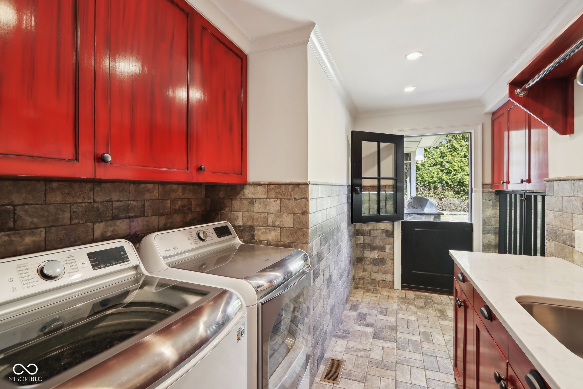 7837 Dean Road