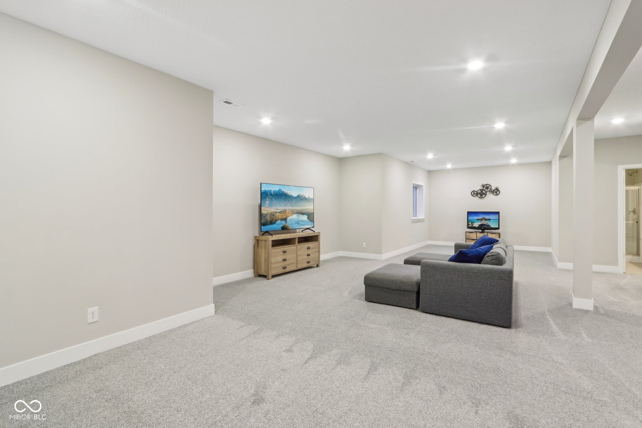 6777 Pulaski Court
