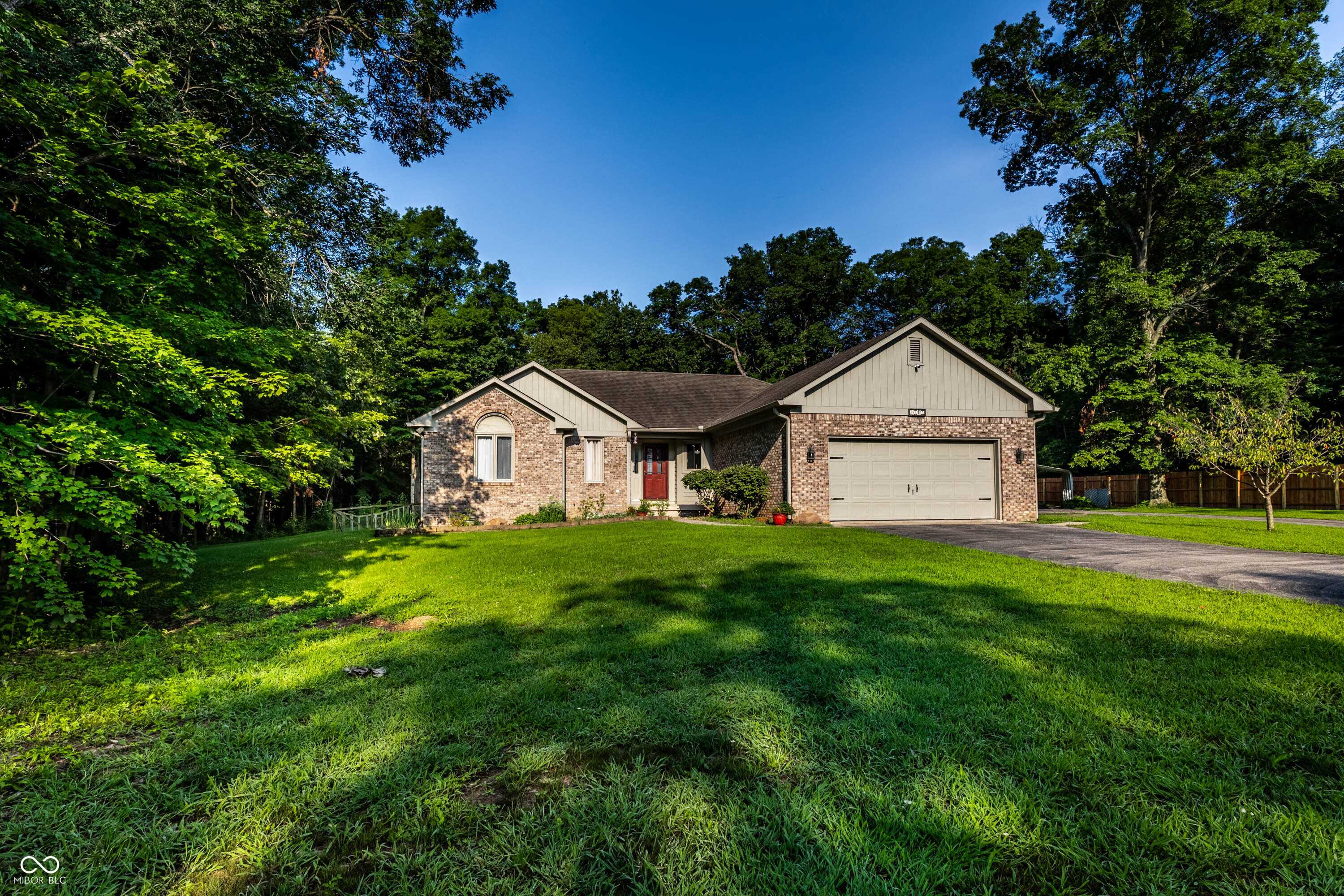 6884 S County Road 400 E