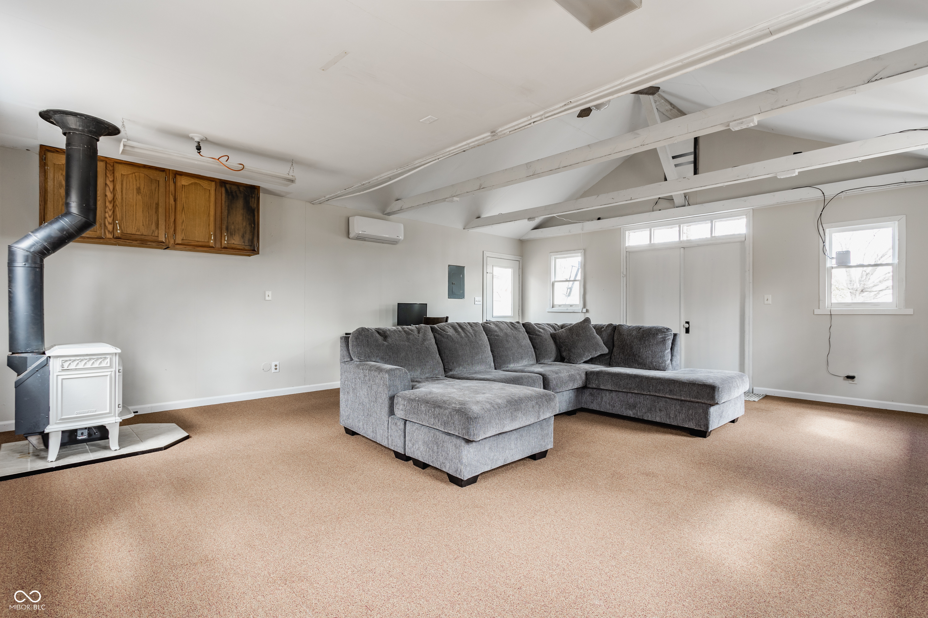 6884 S County Road 400 E