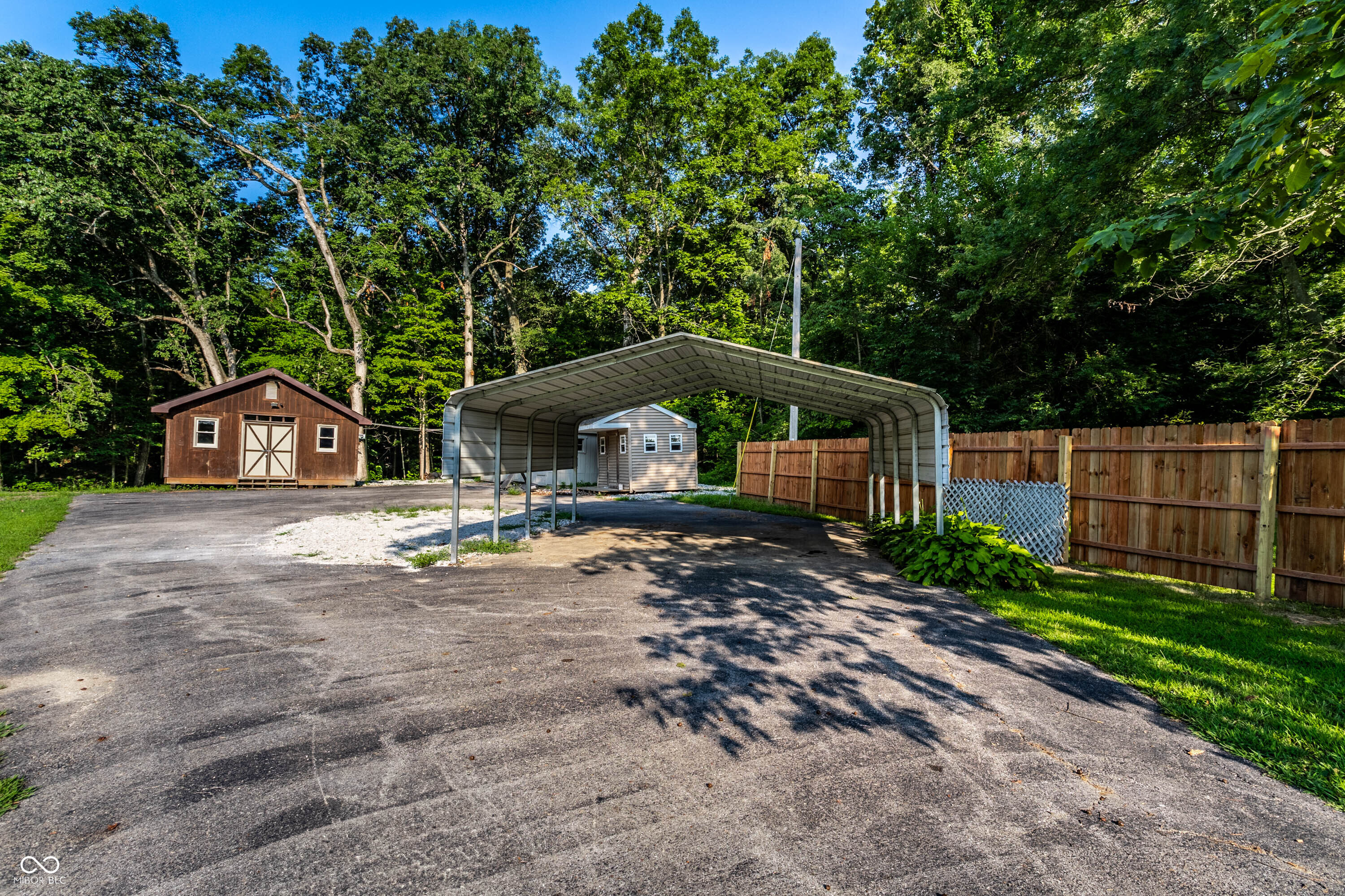 6884 S County Road 400 E