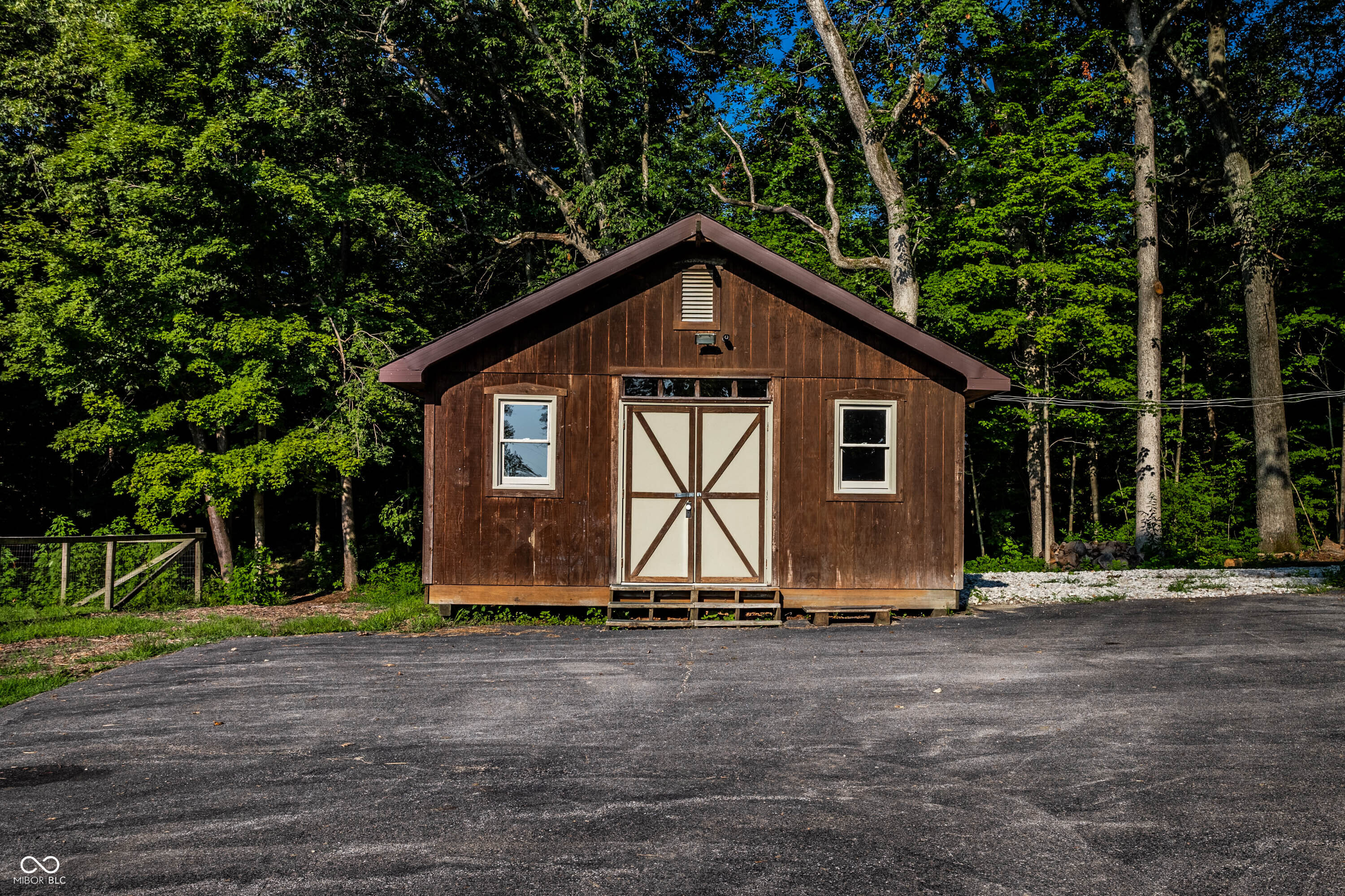 6884 S County Road 400 E