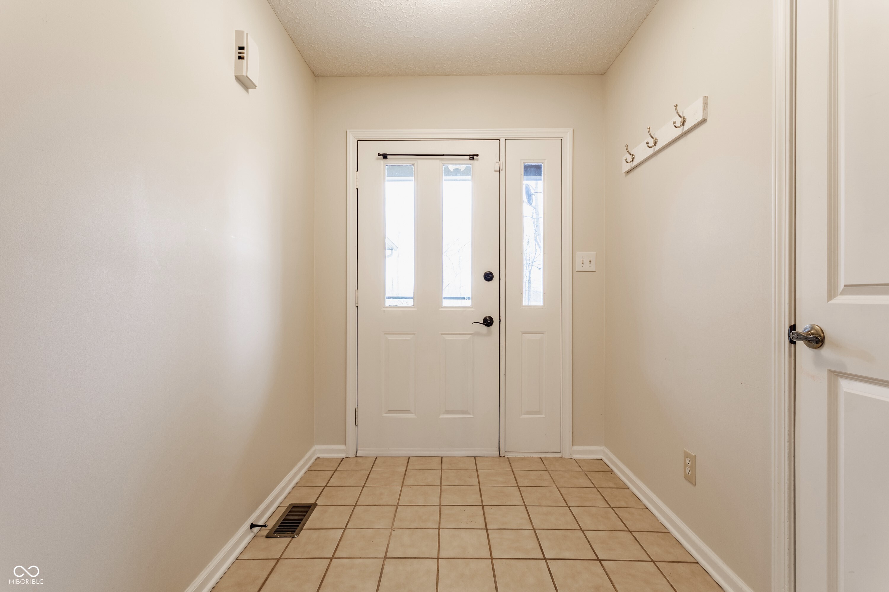 6884 S County Road 400 E