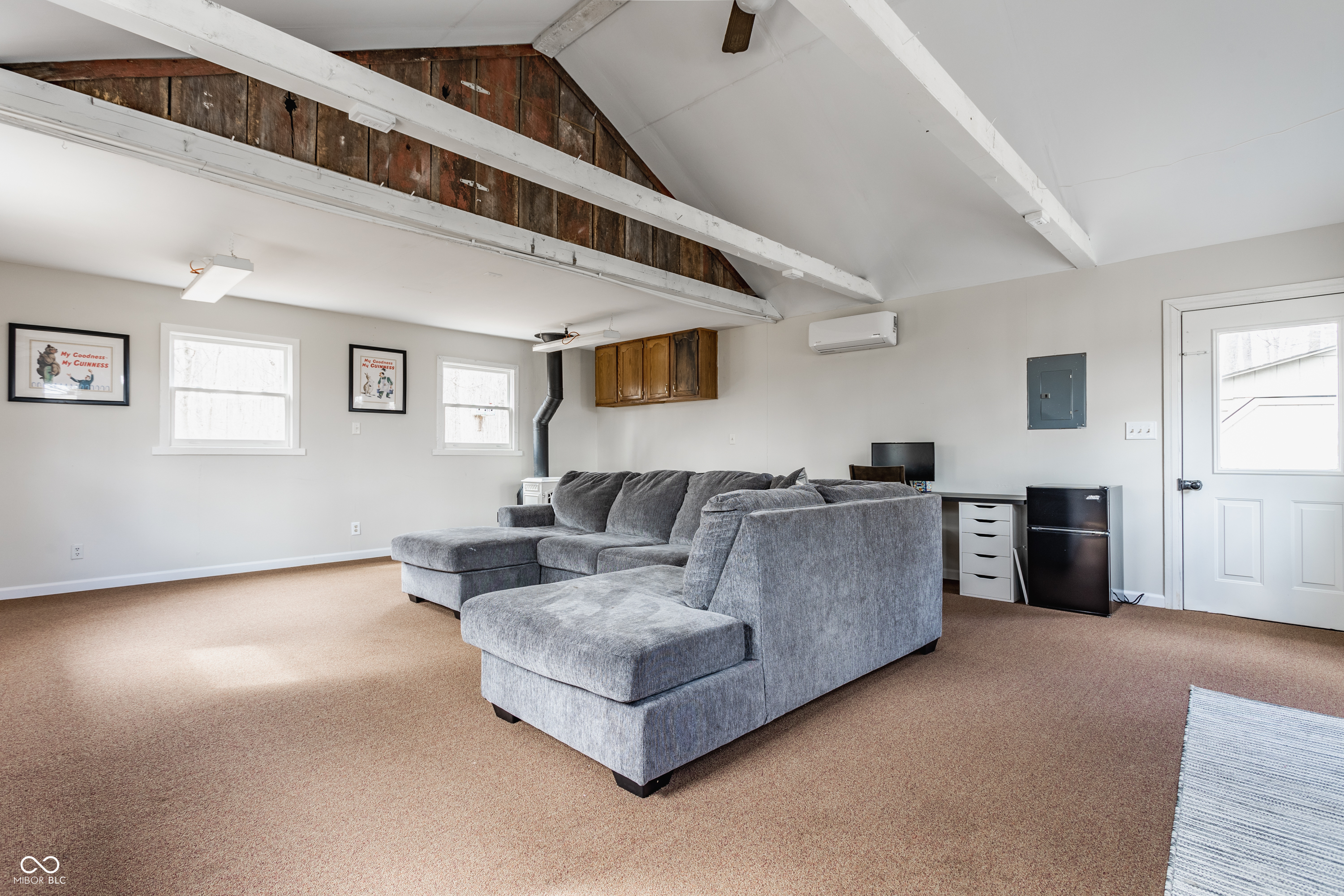 6884 S County Road 400 E