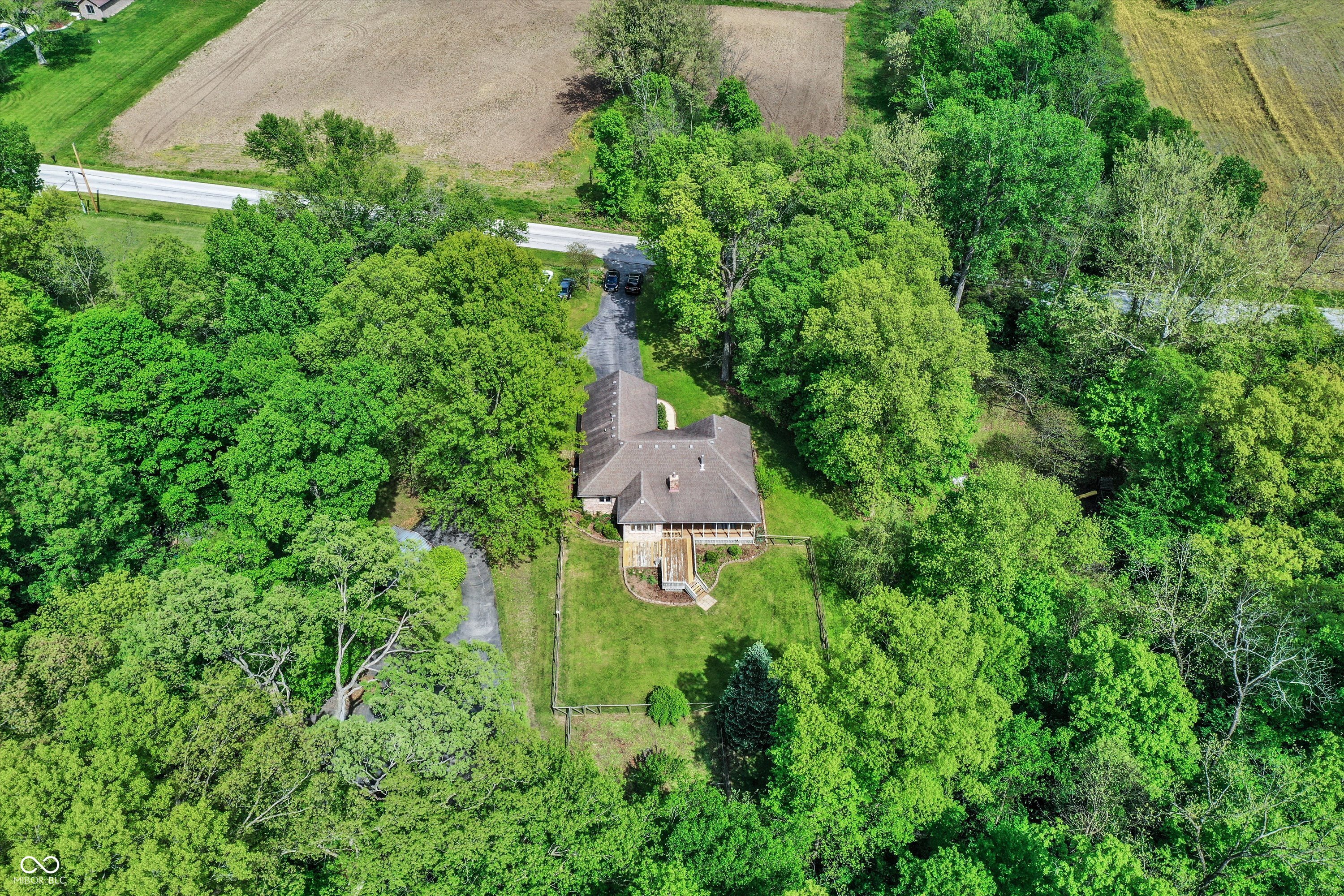 6884 S County Road 400 E