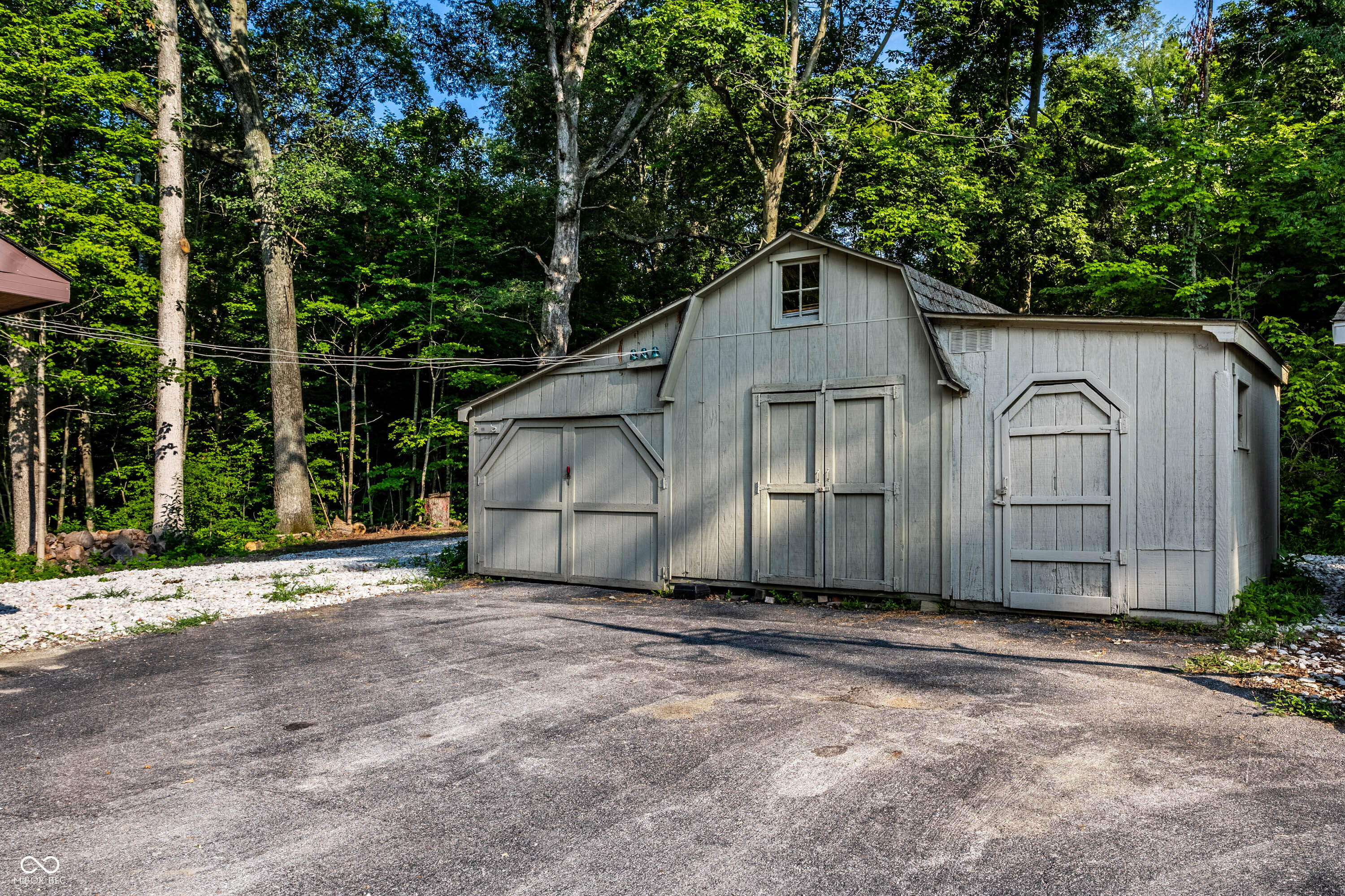 6884 S County Road 400 E