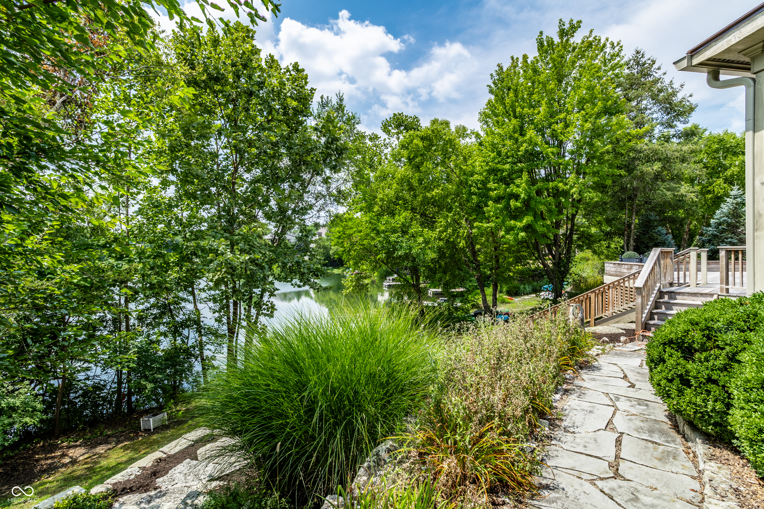 6560 Dawson Lake Drive