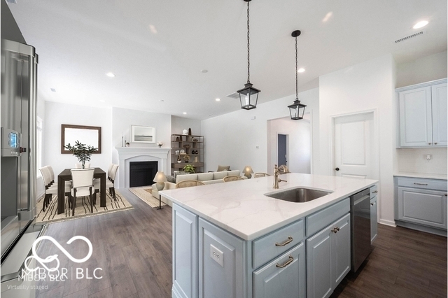 15304 Fairlands Drive