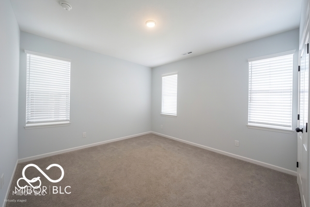 15304 Fairlands Drive
