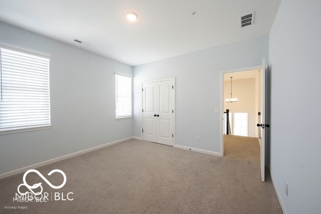 15304 Fairlands Drive