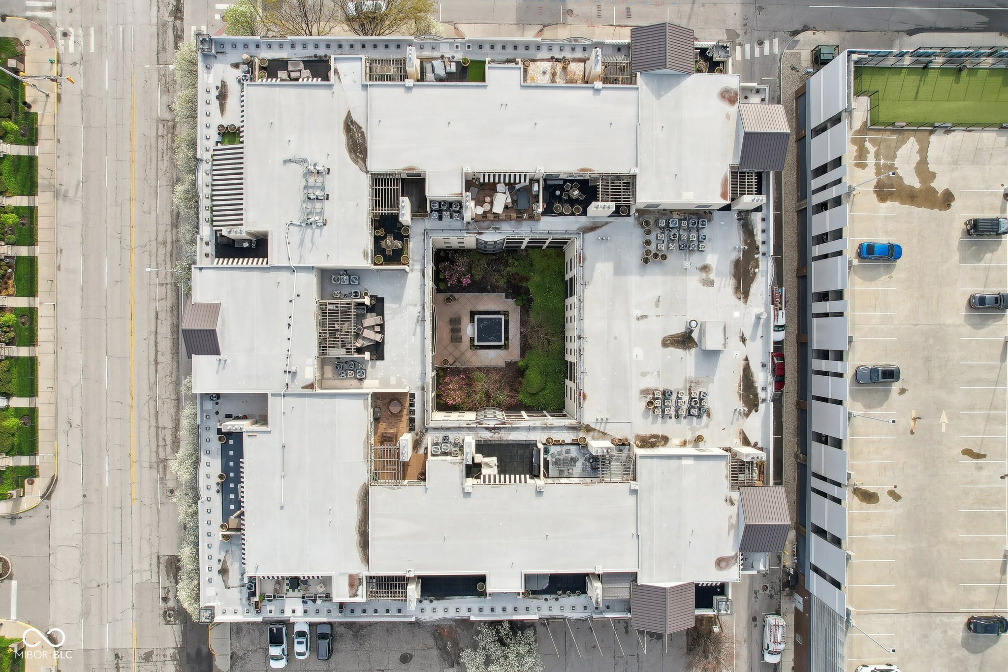355 E Ohio Street Unit: 309