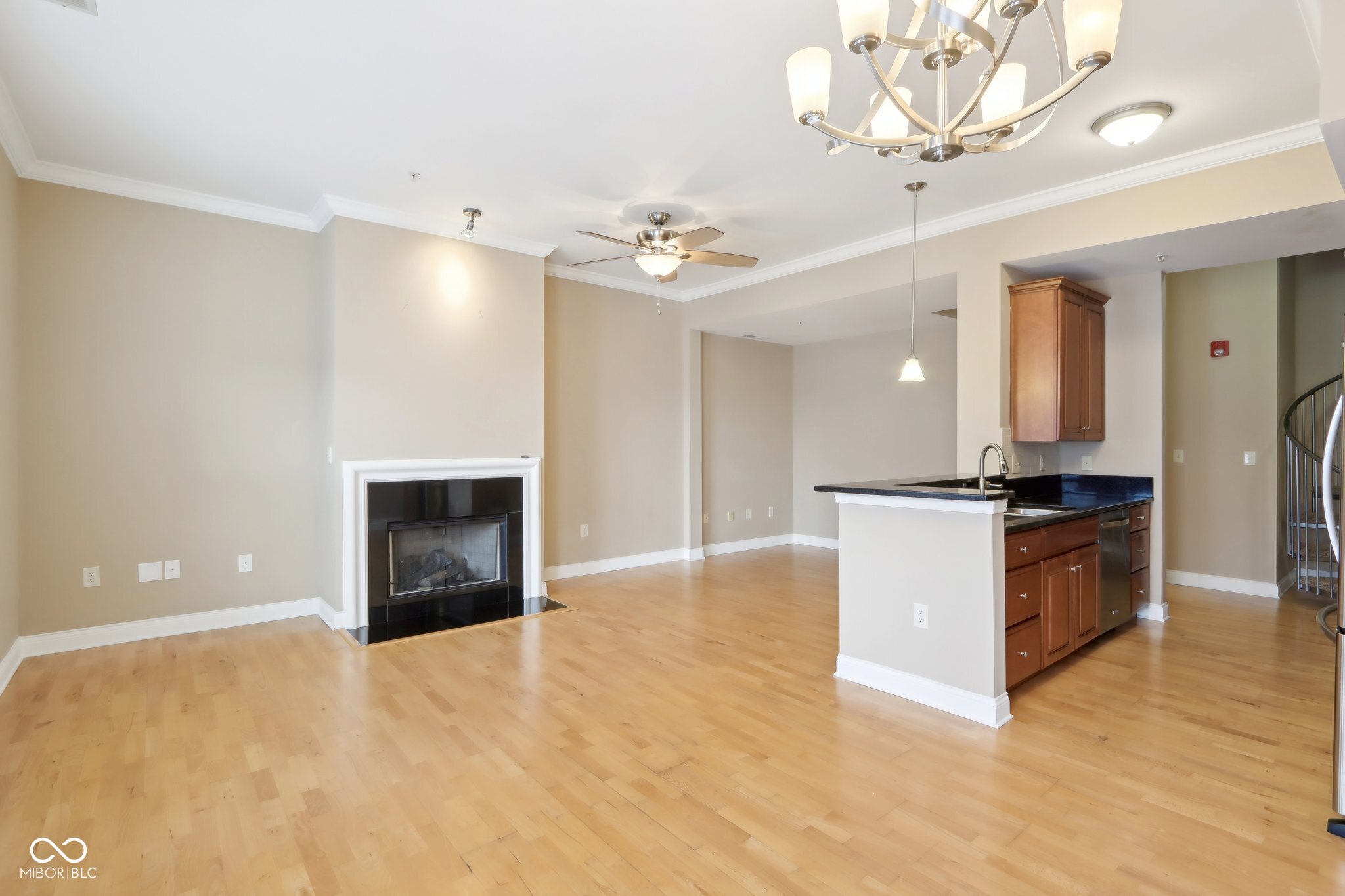 355 E Ohio Street Unit: 309