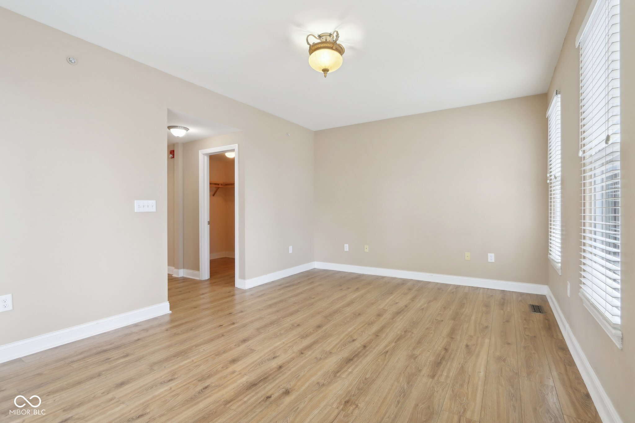 355 E Ohio Street Unit: 309